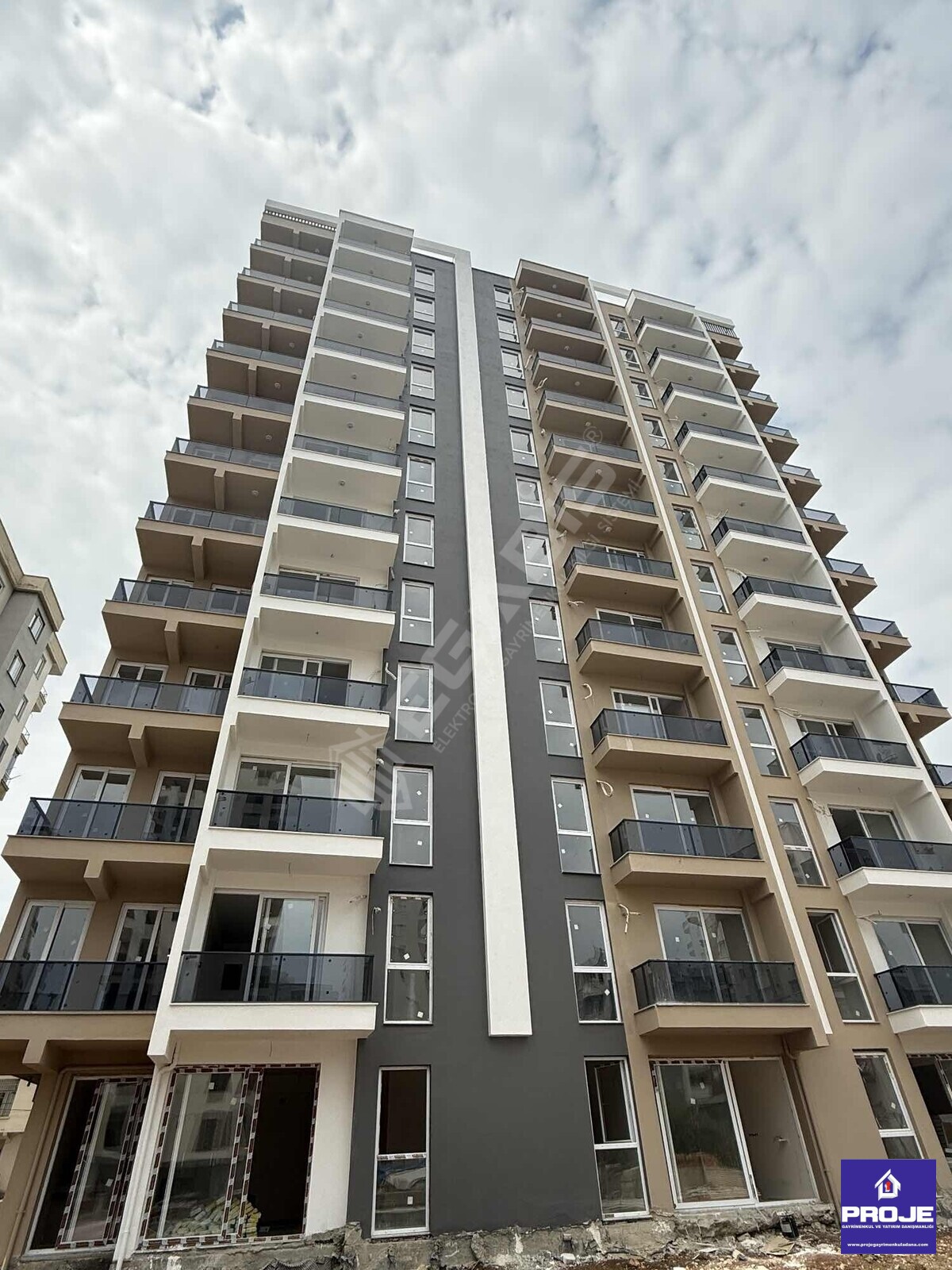 1+1 HAVUZLU FULL SOSYAL DONATILI DENİZ MANZARALI - 5