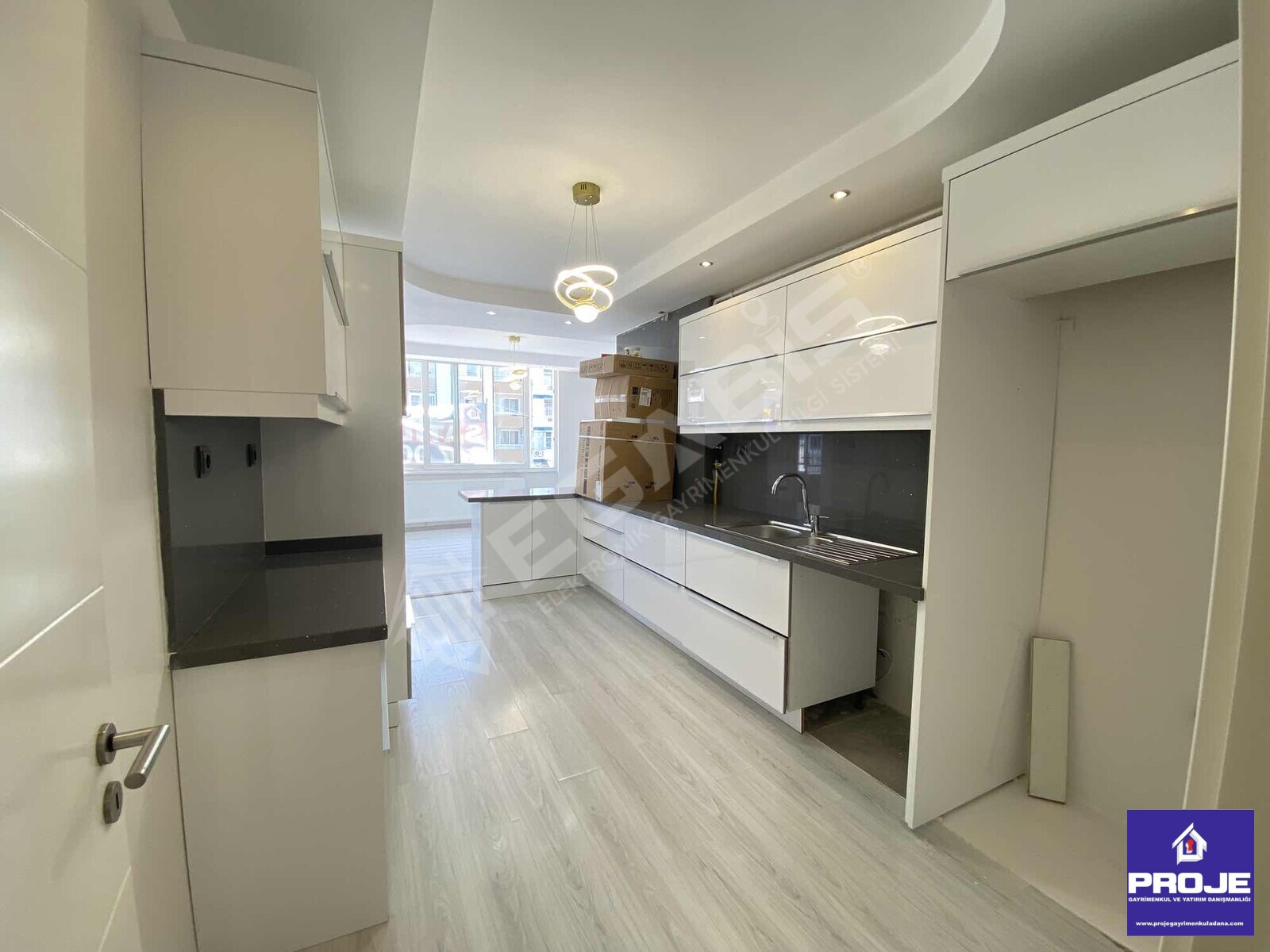 HATASIZ,XXL DAİRE,MERKZİ LOKASYN,BULVR ÜZERİ,4+1,AÇIK OTOPARKLI - 7