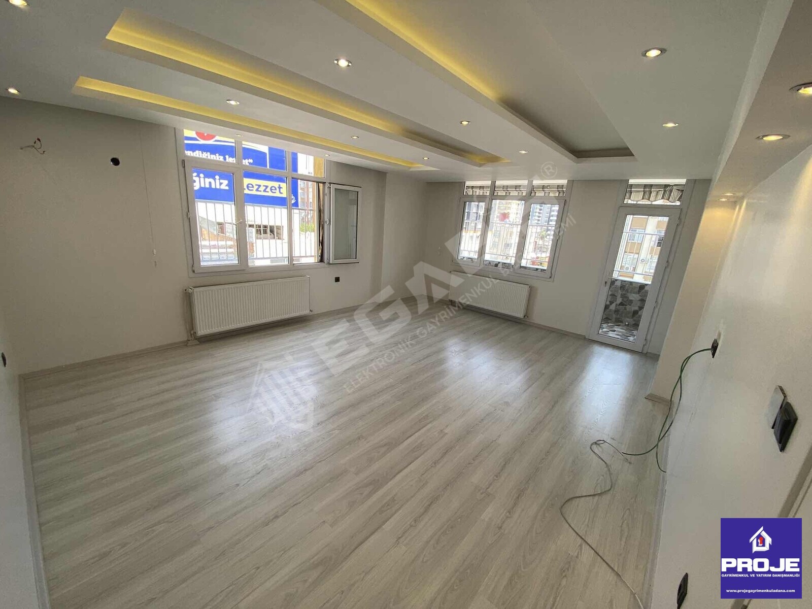 HATASIZ,XXL DAİRE,MERKZİ LOKASYN,BULVR ÜZERİ,4+1,AÇIK OTOPARKLI - 19