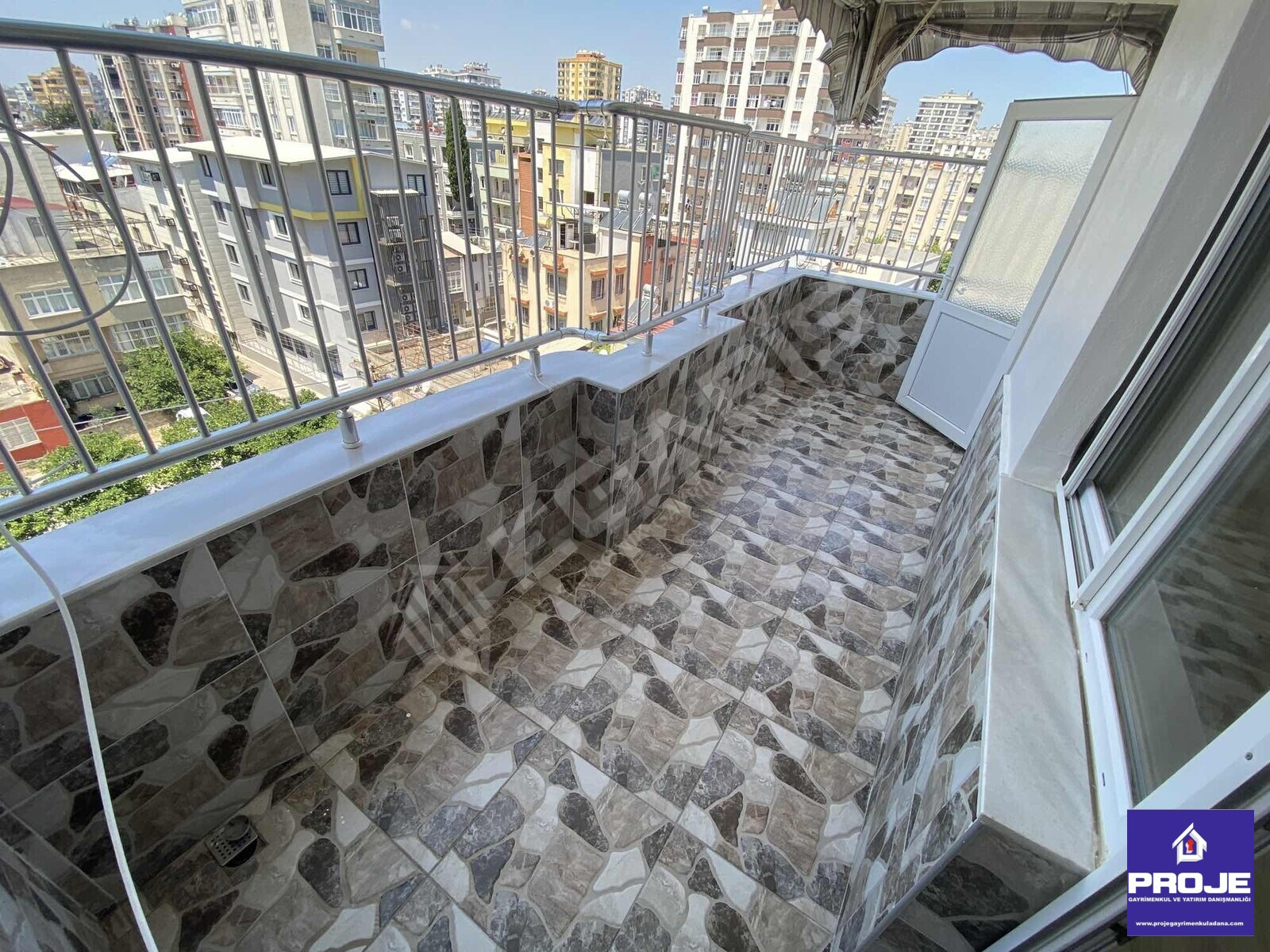HATASIZ,XXL DAİRE,MERKZİ LOKASYN,BULVR ÜZERİ,4+1,AÇIK OTOPARKLI - 28
