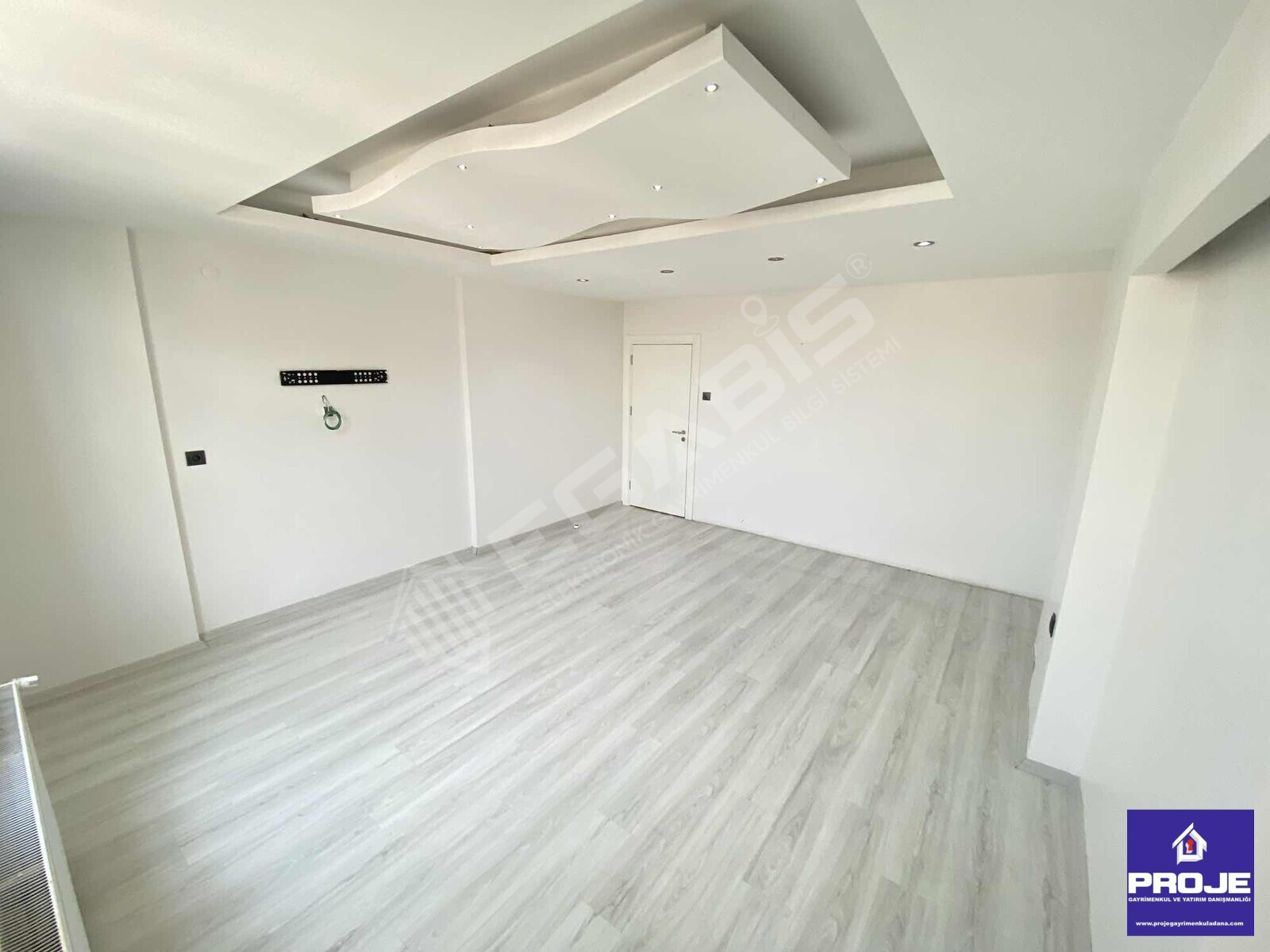 HATASIZ,XXL DAİRE,MERKZİ LOKASYN,BULVR ÜZERİ,4+1,AÇIK OTOPARKLI - 33