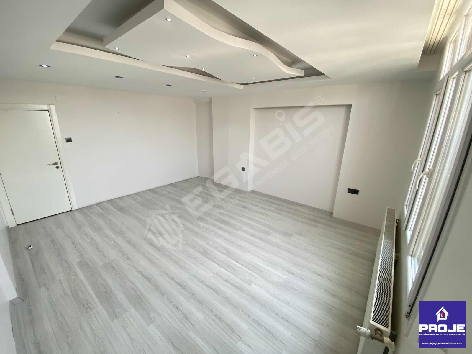 HATASIZ,XXL DAİRE,MERKZİ LOKASYN,BULVR ÜZERİ,4+1,AÇIK OTOPARKLI - 35
