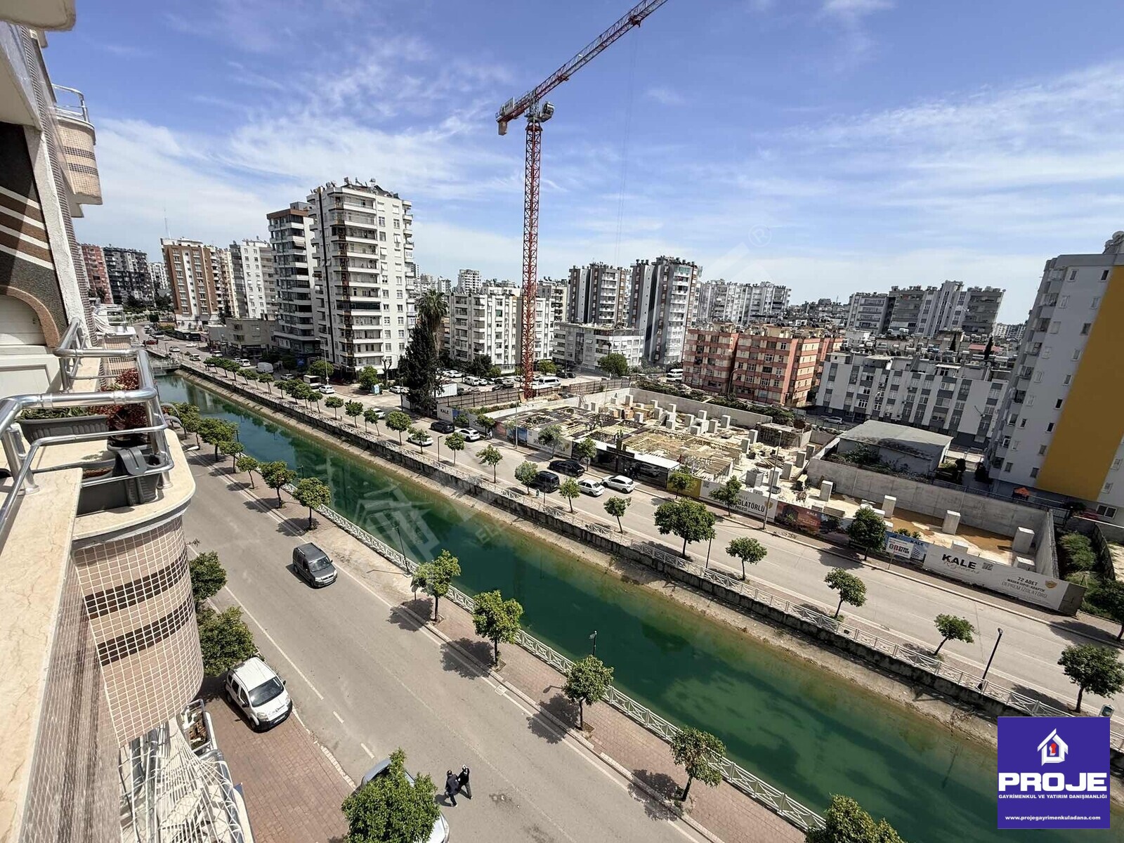 MAVİ BULVAR ÜZERİ ÇOK GENİŞ MASRAFSIZ DOĞALGAZLI DAİRE