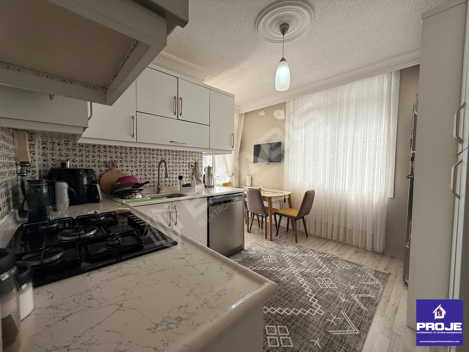 MAVİ BULVAR ÜZERİ ÇOK GENİŞ MASRAFSIZ DOĞALGAZLI DAİRE - 3