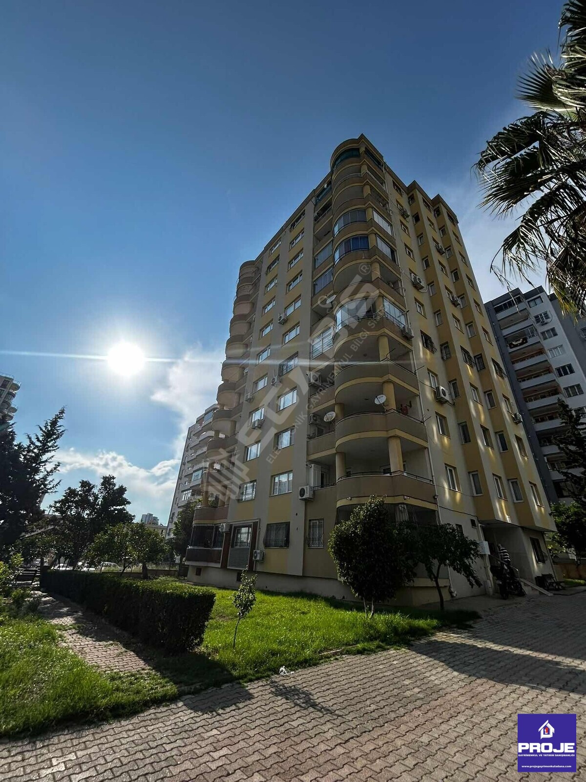 Huzurevlerinde Süper Konumda Geniş 4+1 Doğalgazlı Daire