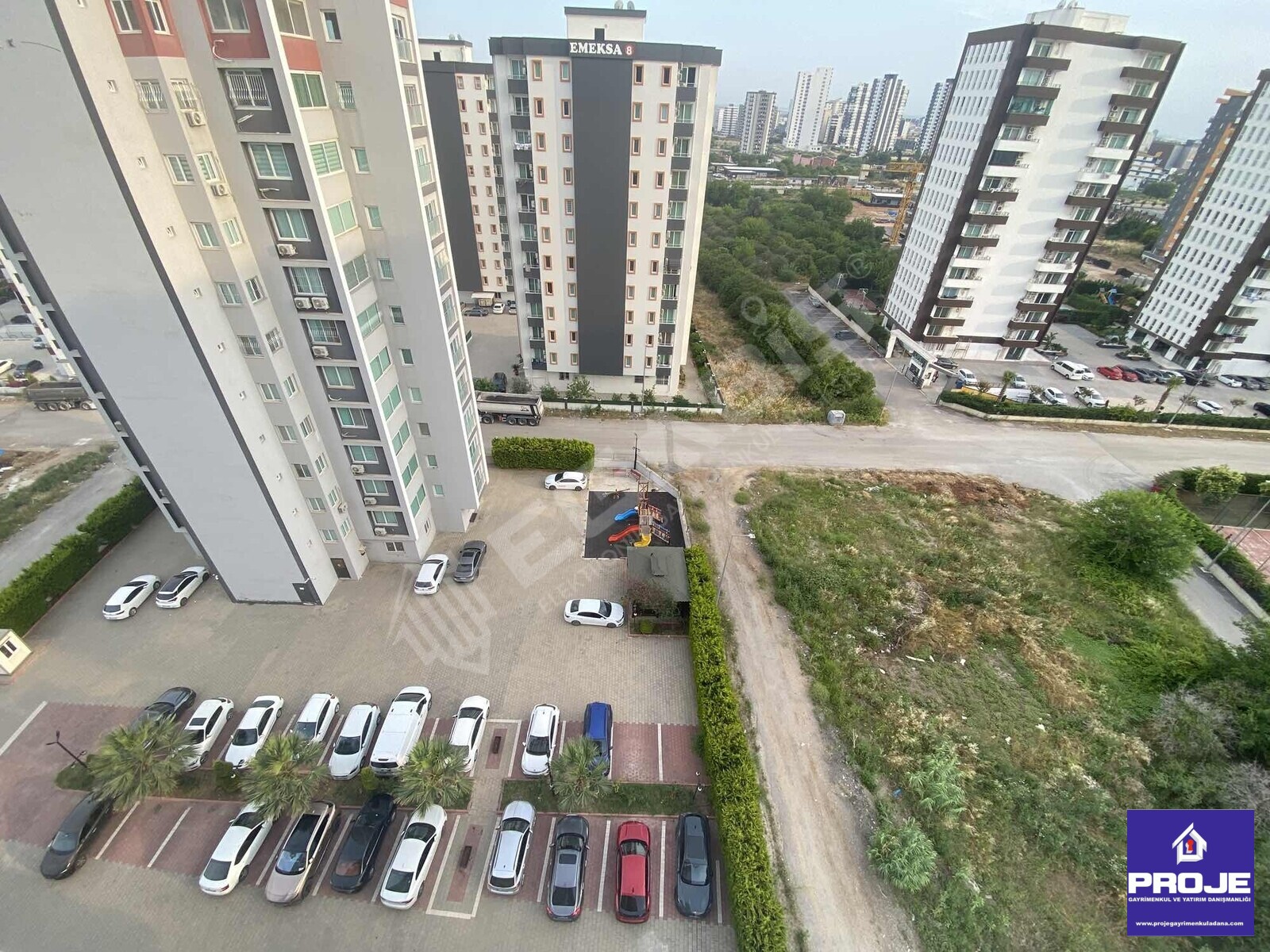 KREDİ SINIRI YOK,M1 REAL KARŞISI,CEPHELERİ AÇIK,EXTRALI