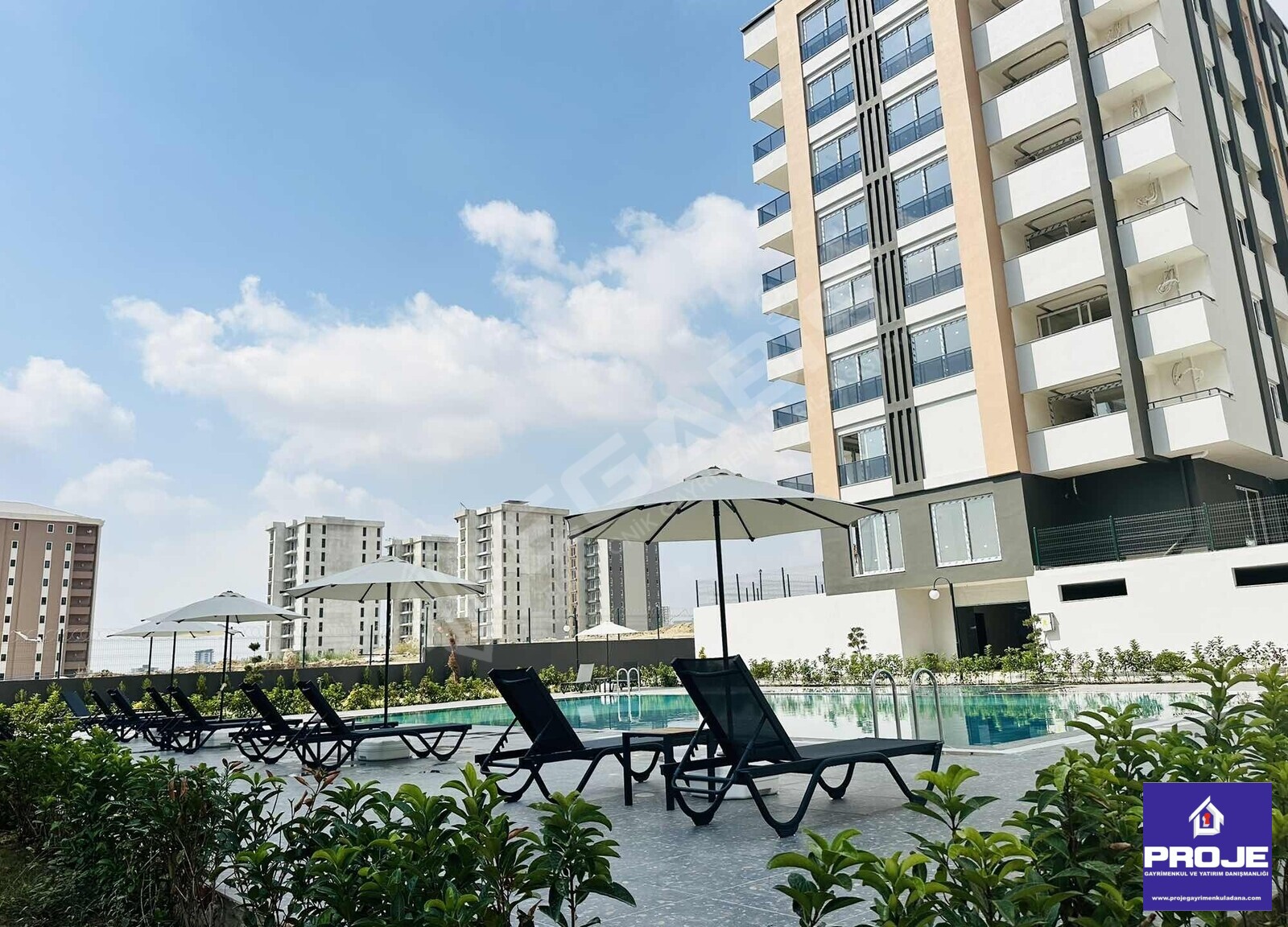 ESENTEPE FUAR ALANI CİVARI 4+1 LÜKS SİTE İÇİ DAİRE