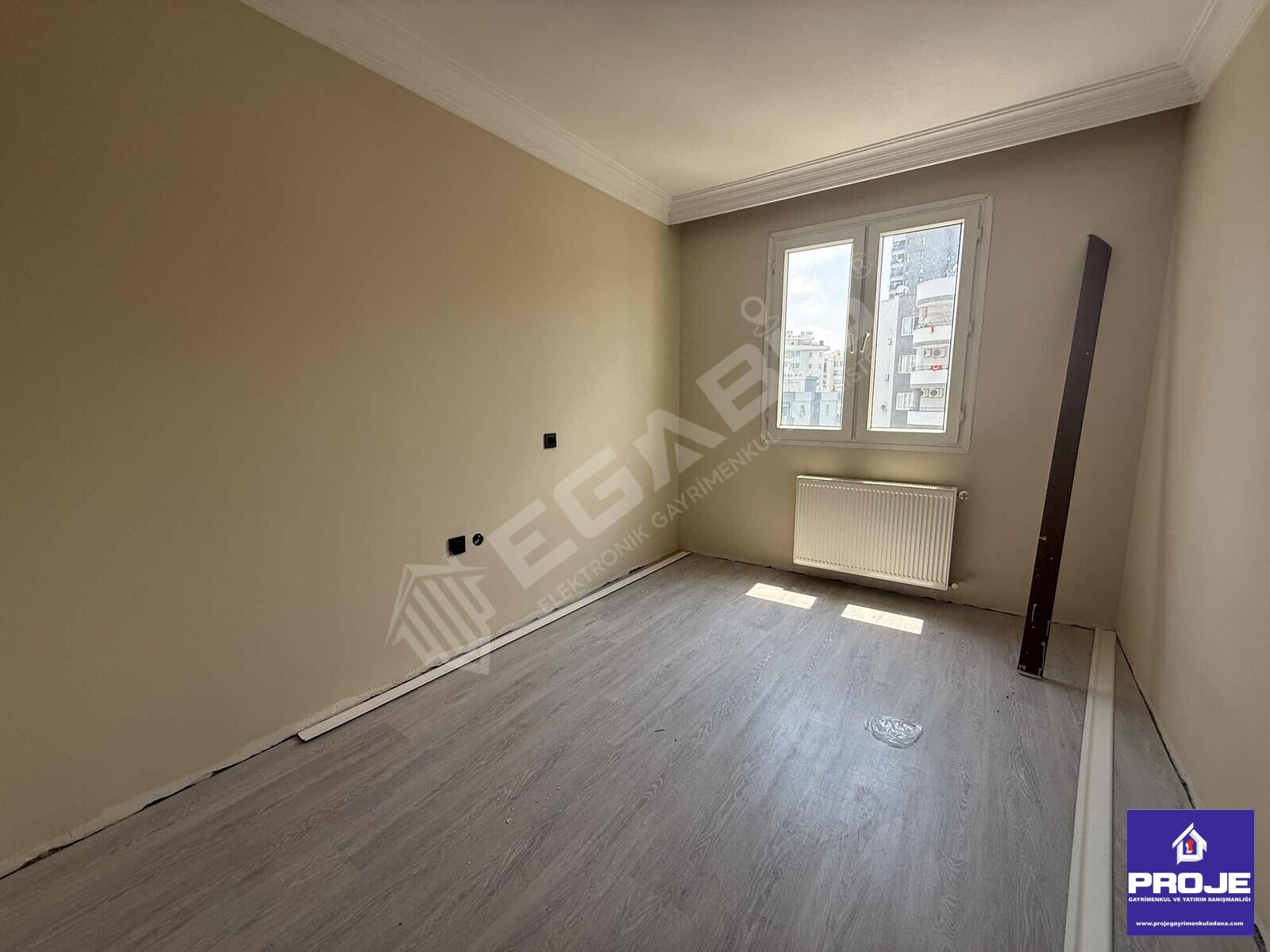 MAHFESIĞMAZ T.ÖZAL CİVARI GENİŞ İÇİ FULL YAPILI 4+1 DAİRE - 12