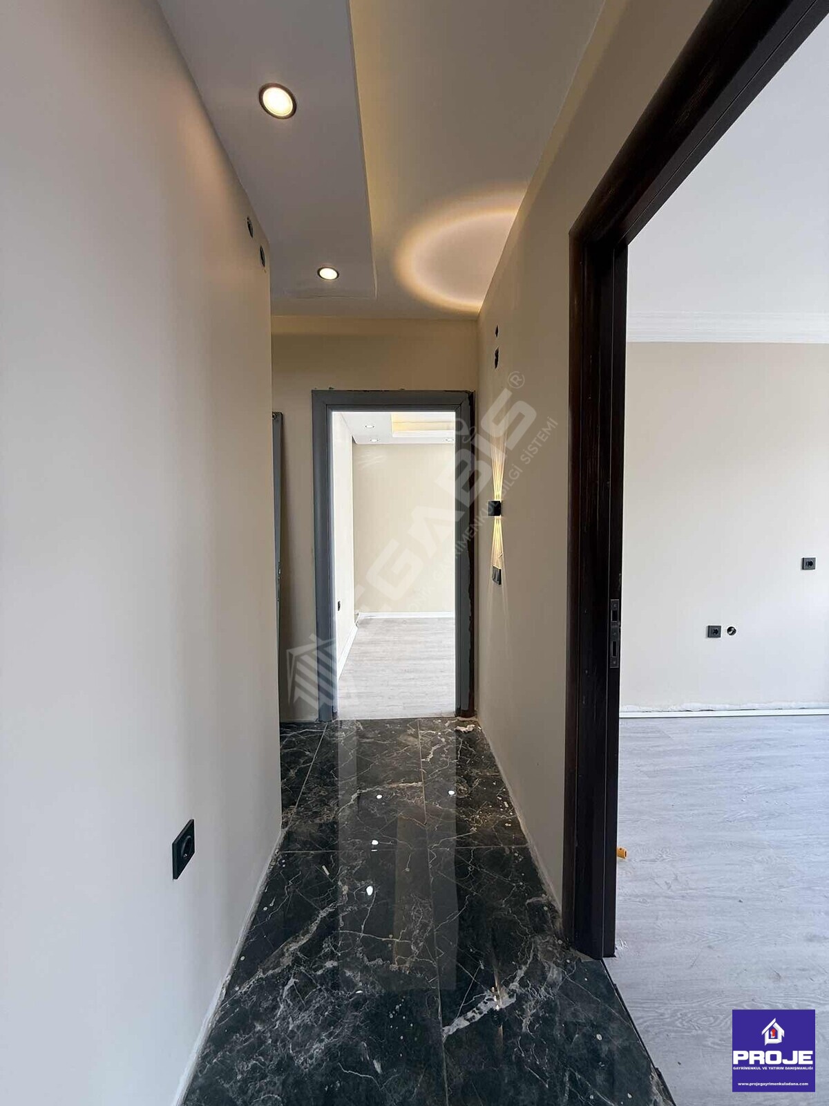 MAHFESIĞMAZ T.ÖZAL CİVARI GENİŞ İÇİ FULL YAPILI 4+1 DAİRE - 13