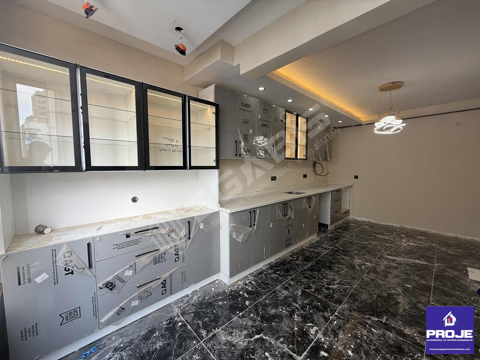 MAHFESIĞMAZ T.ÖZAL CİVARI GENİŞ İÇİ FULL YAPILI 4+1 DAİRE - 28