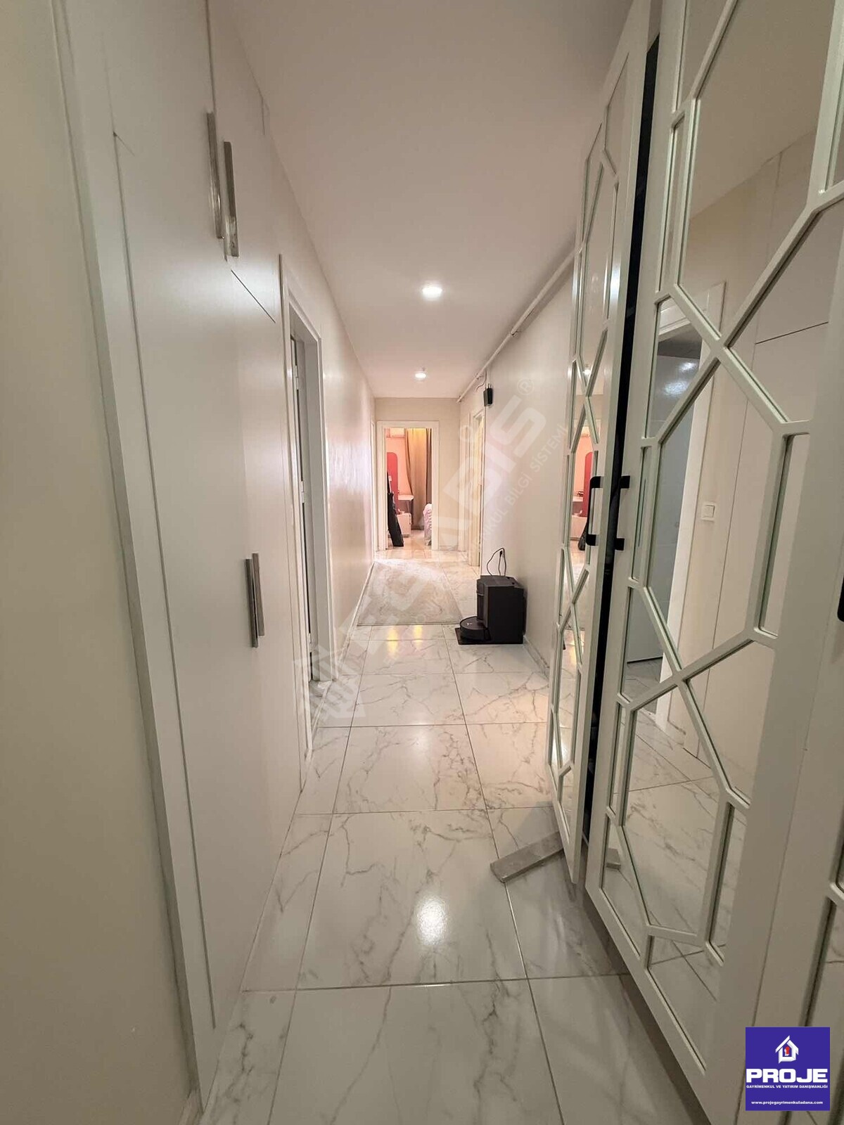 HUZUREVLERİ GENİŞ OTURUM İÇİ YAPILI ÇİFT BANYO 3+1 KAPALI MUTFAK - 22