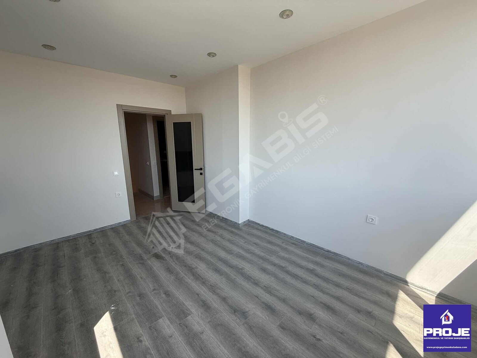 KABASAKAL SİTE İÇİ TERASLI MASRAFSIZ 5+1 SATILIK DUBLEX DAİRE - 29