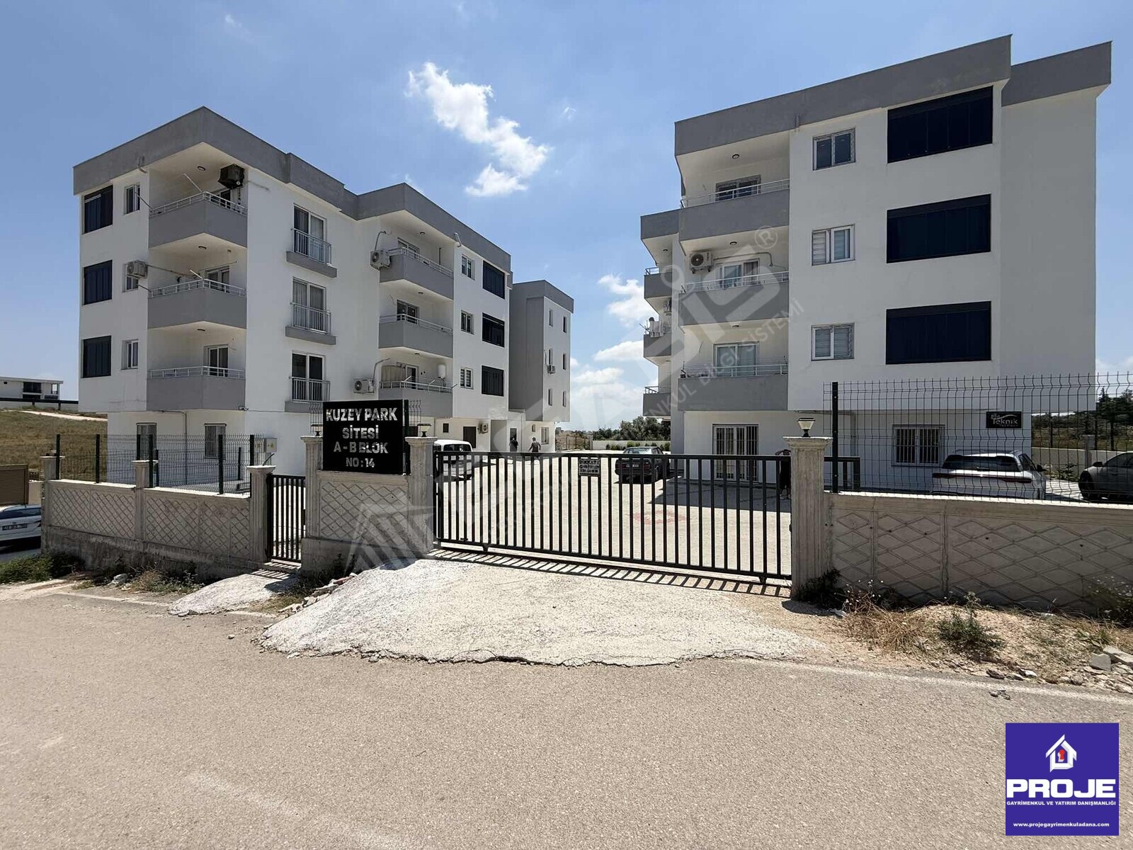 SARIÇAM BOYNUYOĞUN MAHALLESİ AZ KATLI SIFIR 1+1 SİTE İÇERİSİNDE