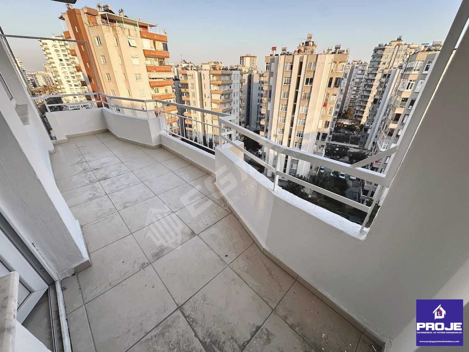 ÖZALDA BULVAR ÜZERİ GENİŞ OTURUMLU 3+1 DAİRE - 14
