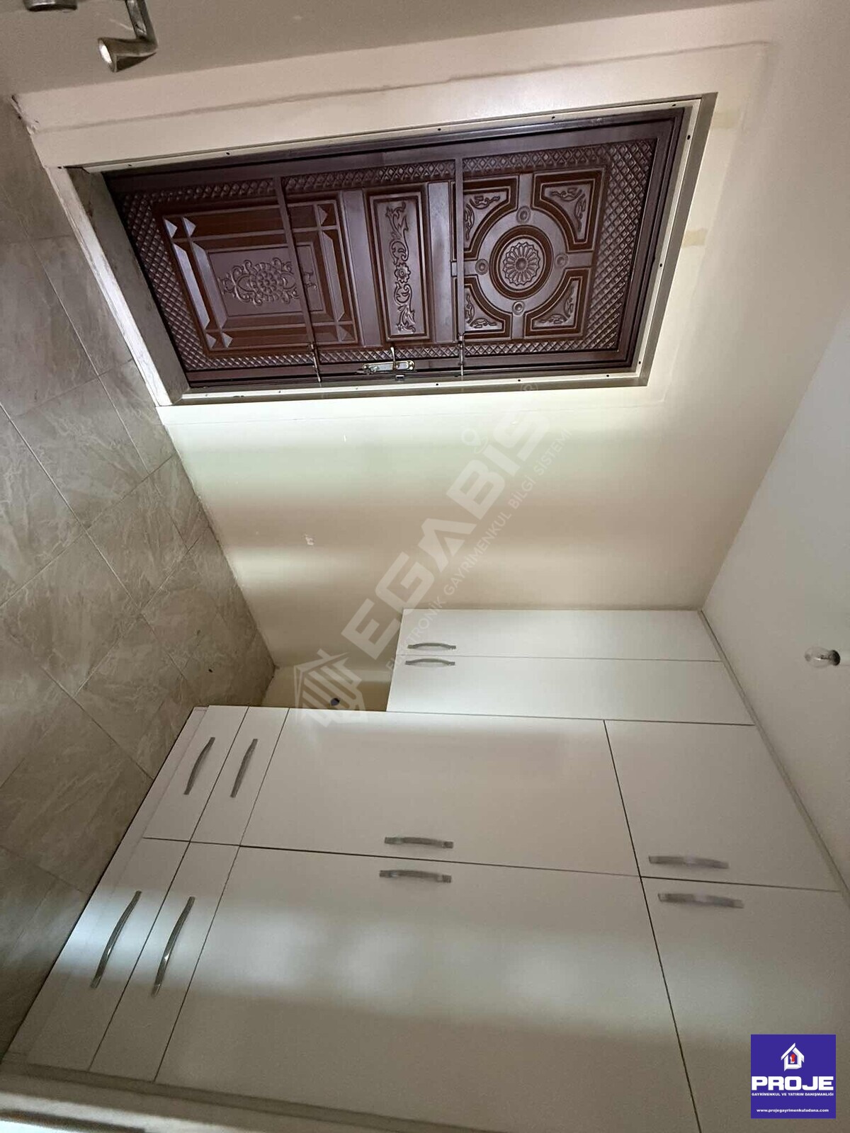 MİTHATPAŞA KIYIBOYU DOĞALGAZLI GENİŞ OTURUM 3+1 KİRALIK DAİRE - 11