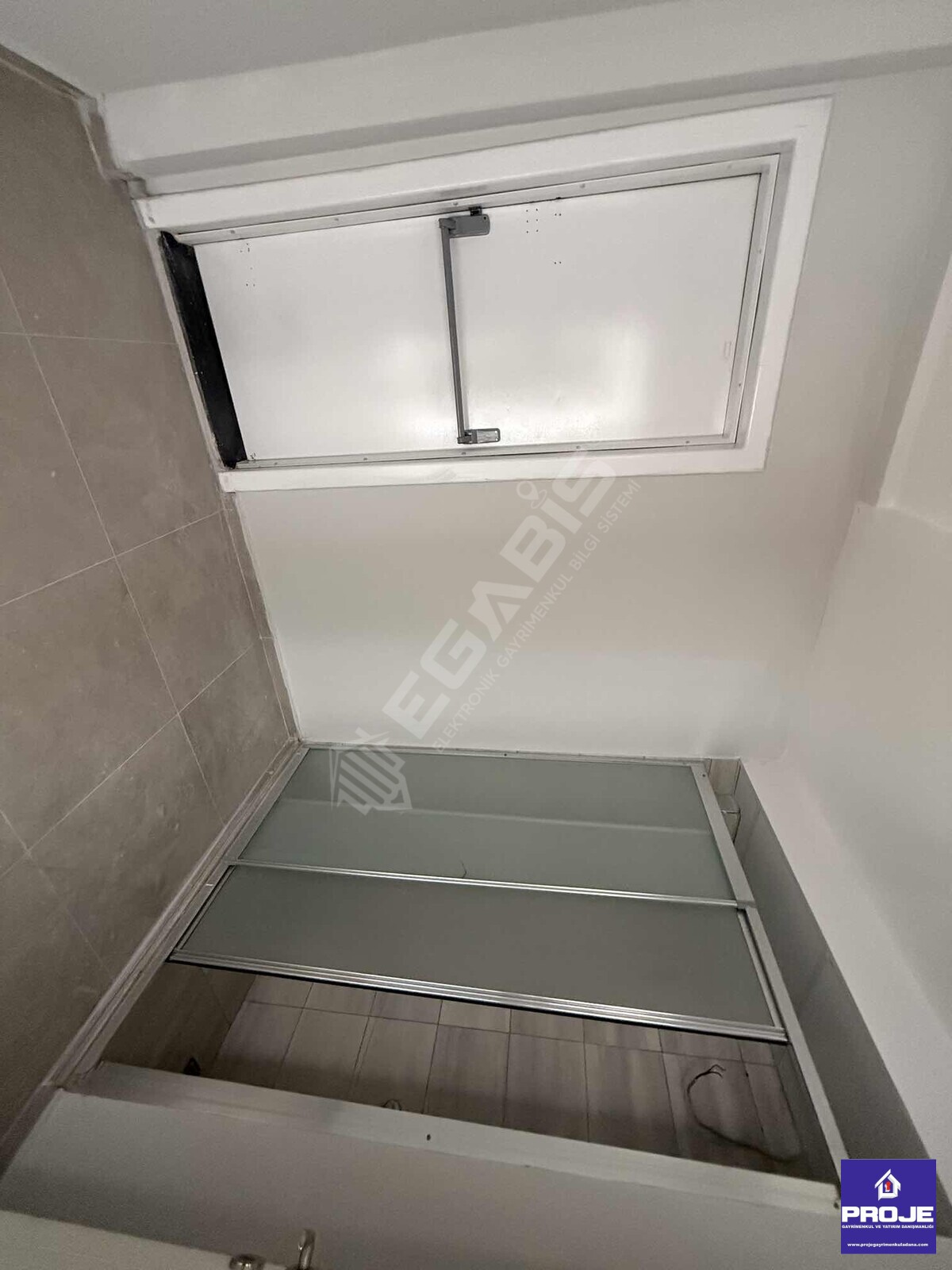 METRO YOLUNA YAKIN AZ KATLI DOĞALGAZLI 2+1 KİRALIK DAİRE - 16