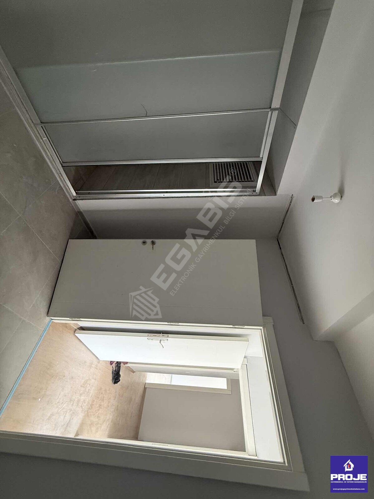 METRO YOLUNA YAKIN AZ KATLI DOĞALGAZLI 2+1 KİRALIK DAİRE - 17