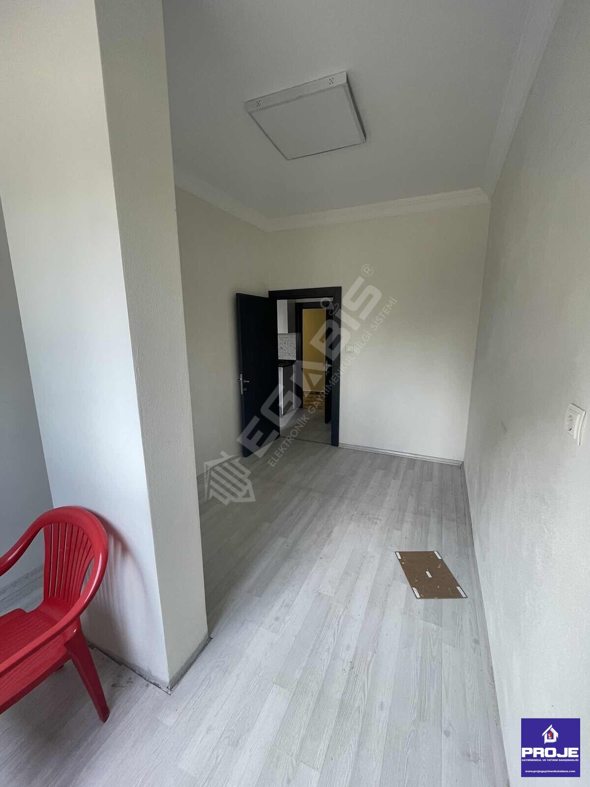 GÜRSELPAŞA'DA TUCK COFEE KARŞISI 1+1 FERAH DAİRE ! - 3