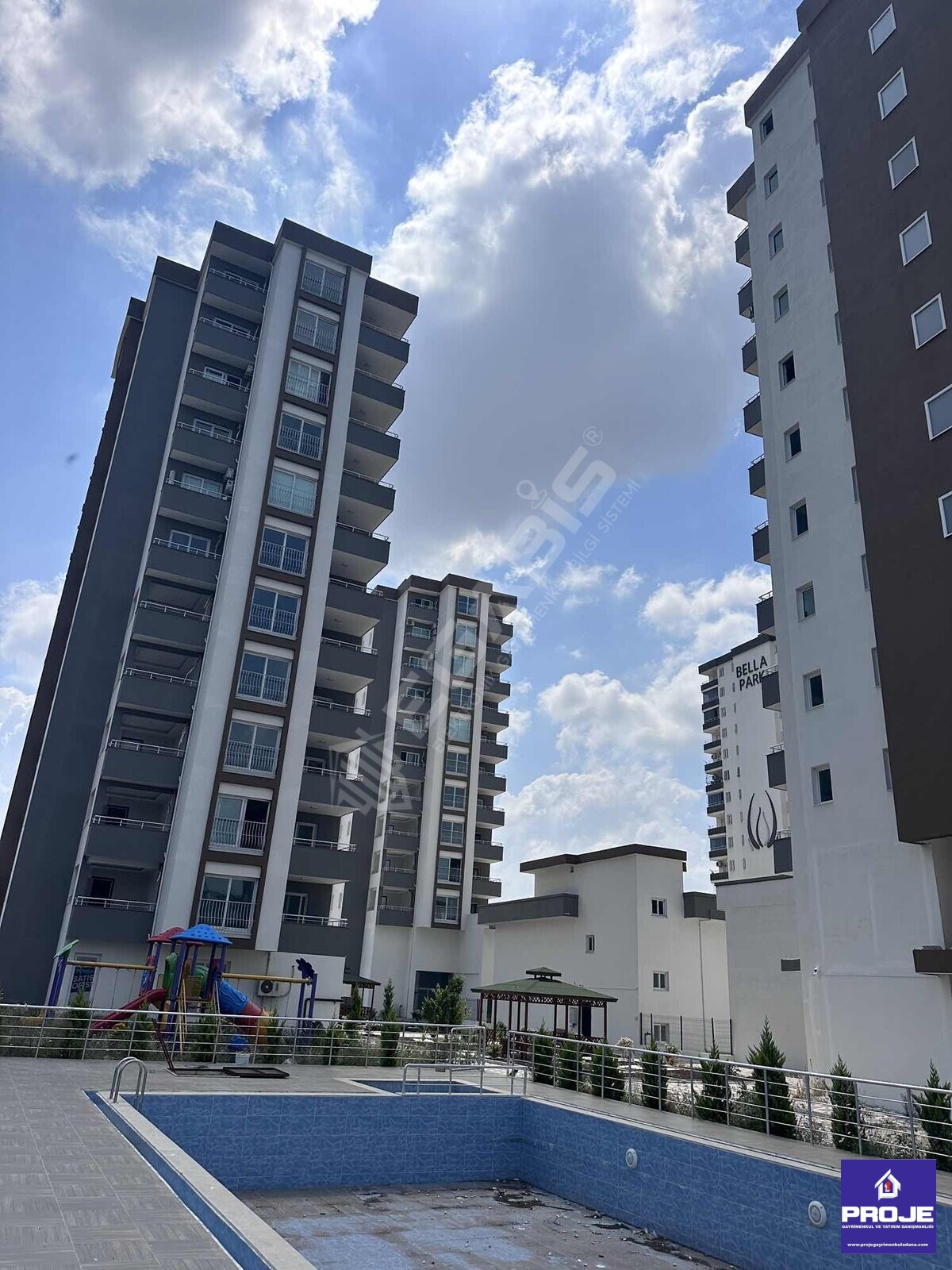 GÜRSELPAŞA OTURUMA HAZIR YENi BİNA HAVUZLU 3+1 SATILIK