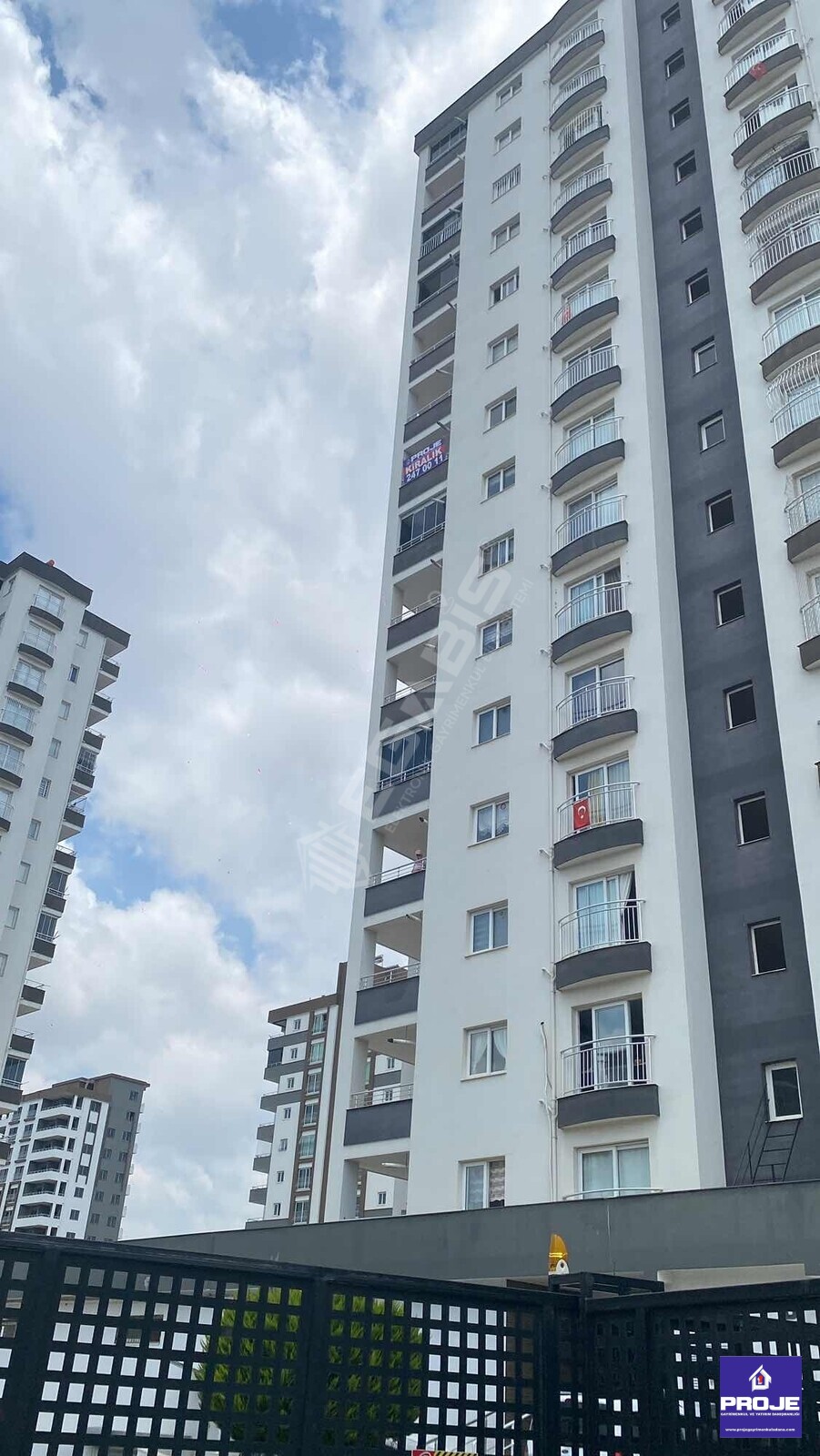 CEPHELERİ KOMPLE AÇIK,SİTE İÇİ,HATASIZ,MUZZAM PEYZAJLI - 4