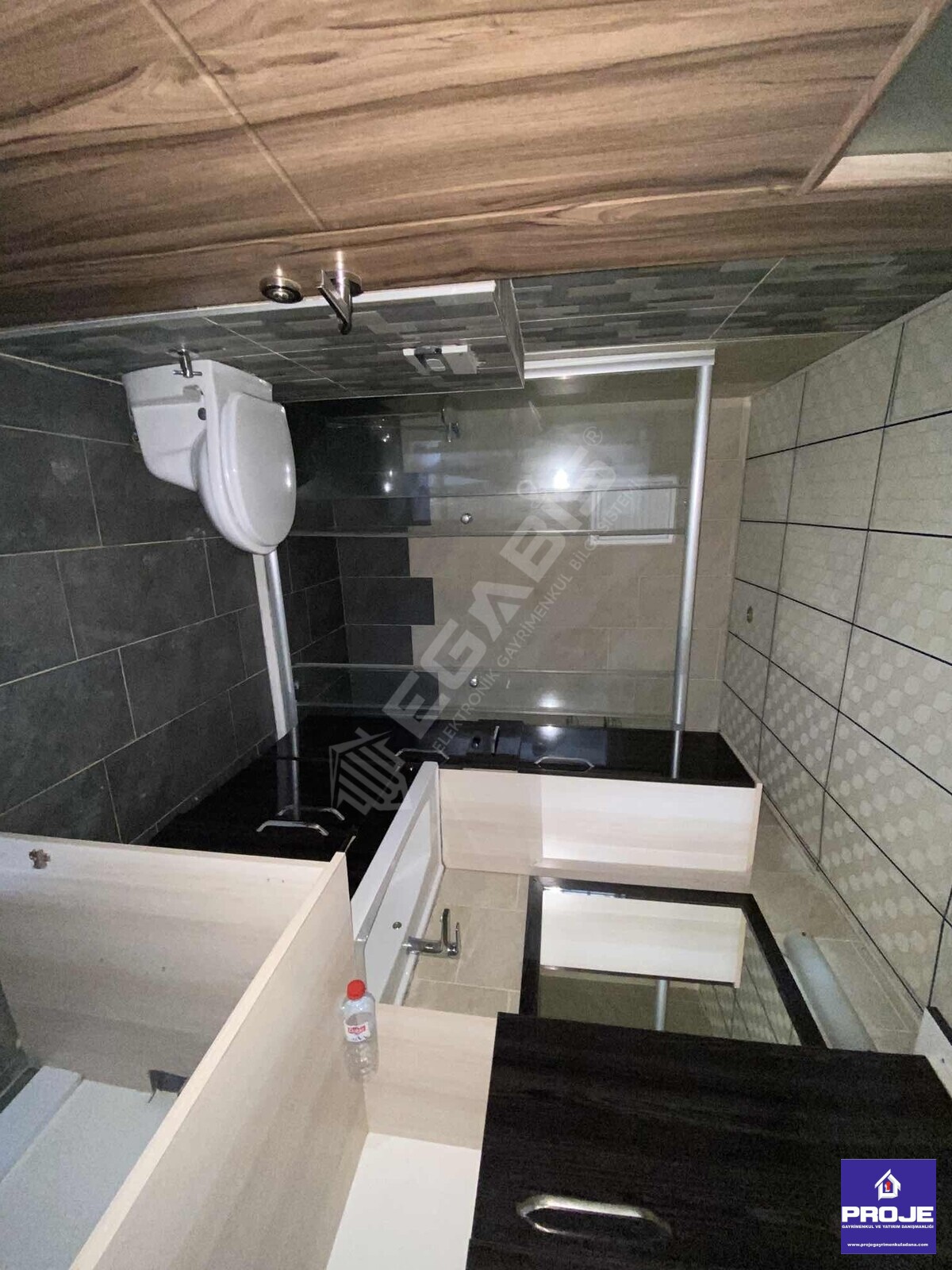 CEPHELERİ KOMPLE AÇIK,SİTE İÇİ,HATASIZ,MUZZAM PEYZAJLI - 31