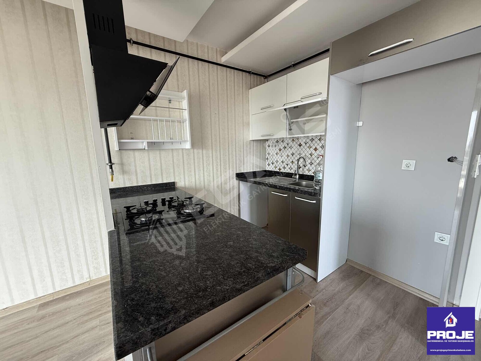 MİTHATPAŞA KIYIBOYU GENİŞ OTURUM KREDİYE UYGUN 2+1 SATILIK DAİRE - 3