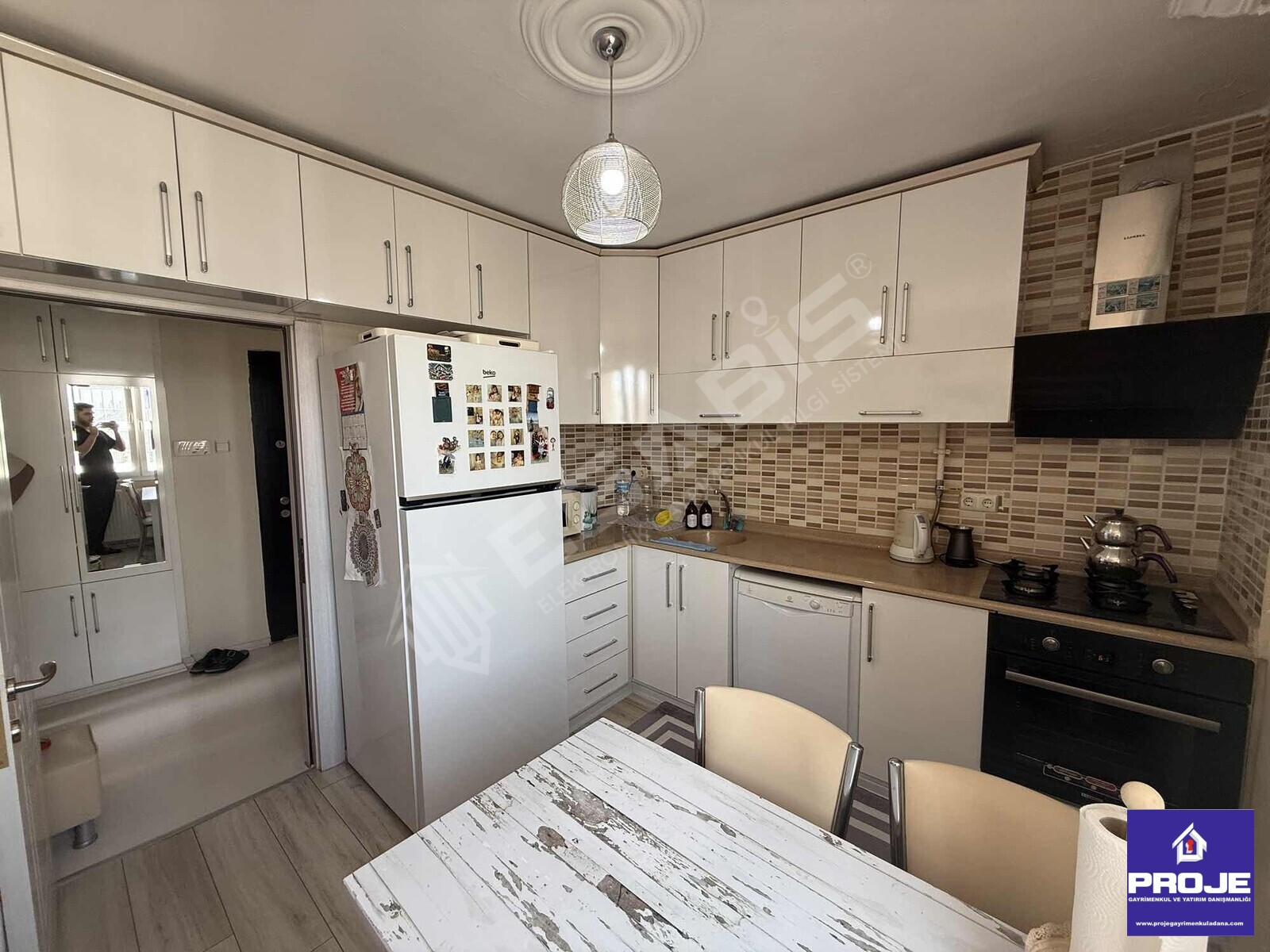 METRO YOLU ÜZERİ GENİŞ OTURUMLU MASRAFSIZ 3+1 SATILIK DAİRE - 8