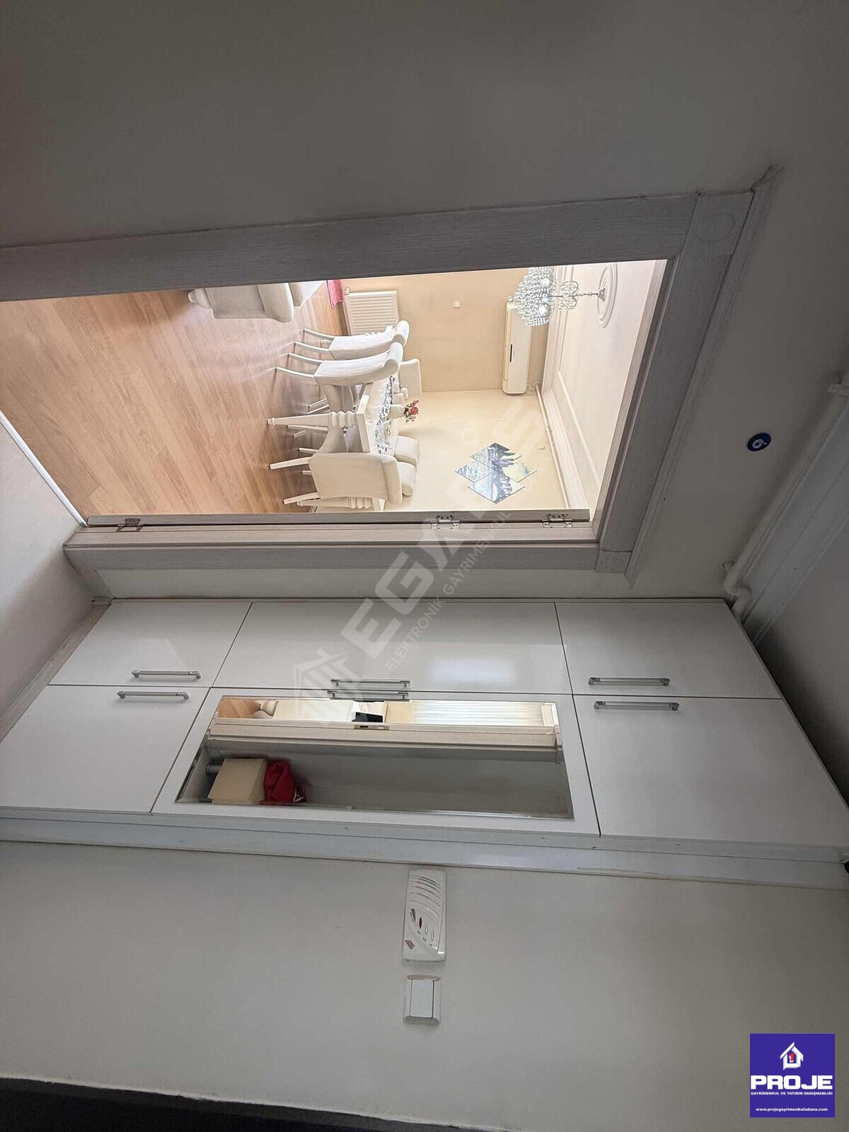 METRO YOLU ÜZERİ GENİŞ OTURUMLU MASRAFSIZ 3+1 SATILIK DAİRE - 13