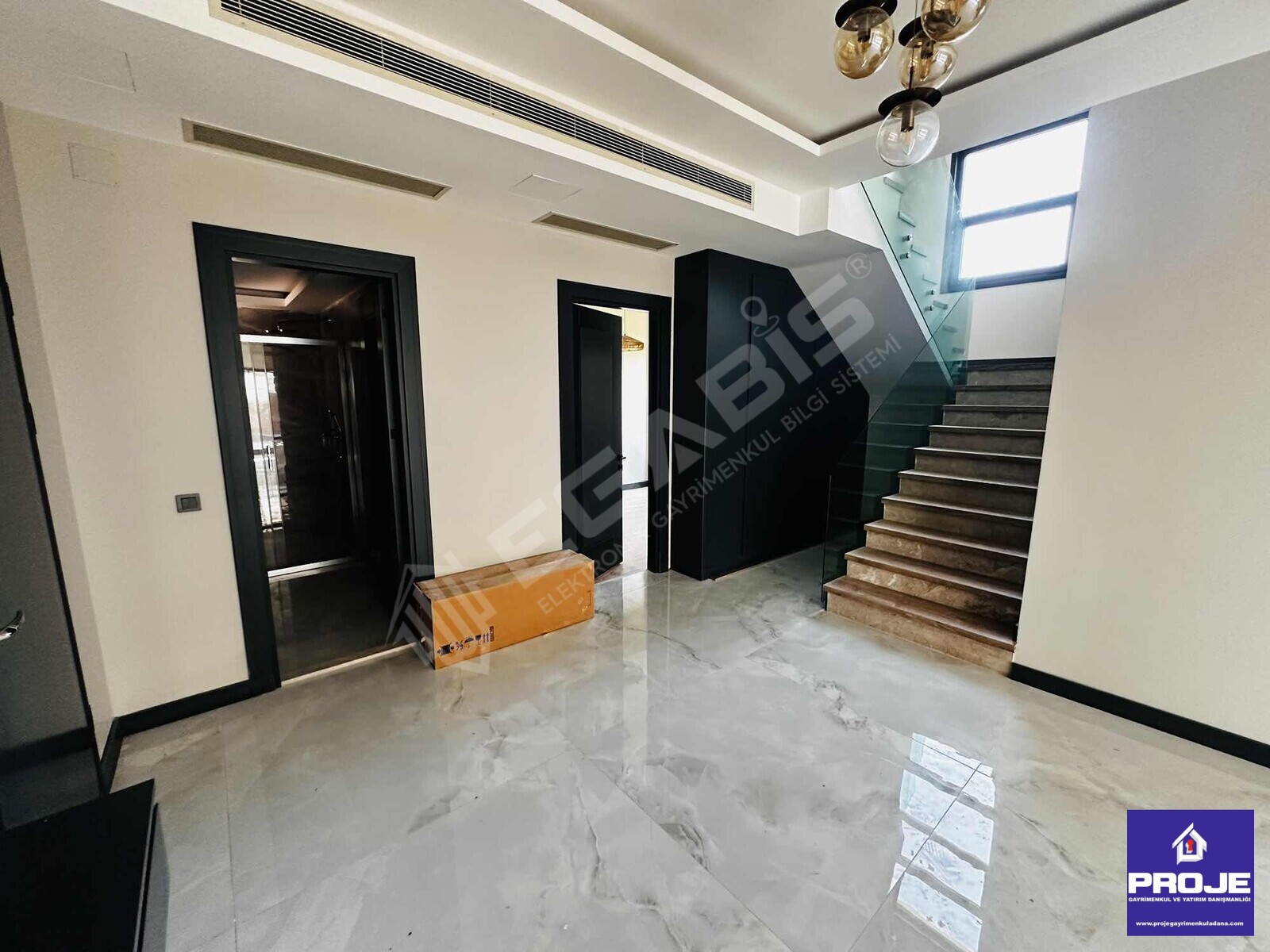 KABASAKAL ACİL SATILIK VİLLA 4+1 HAVUZLU GÜVENLİKLİ - 12