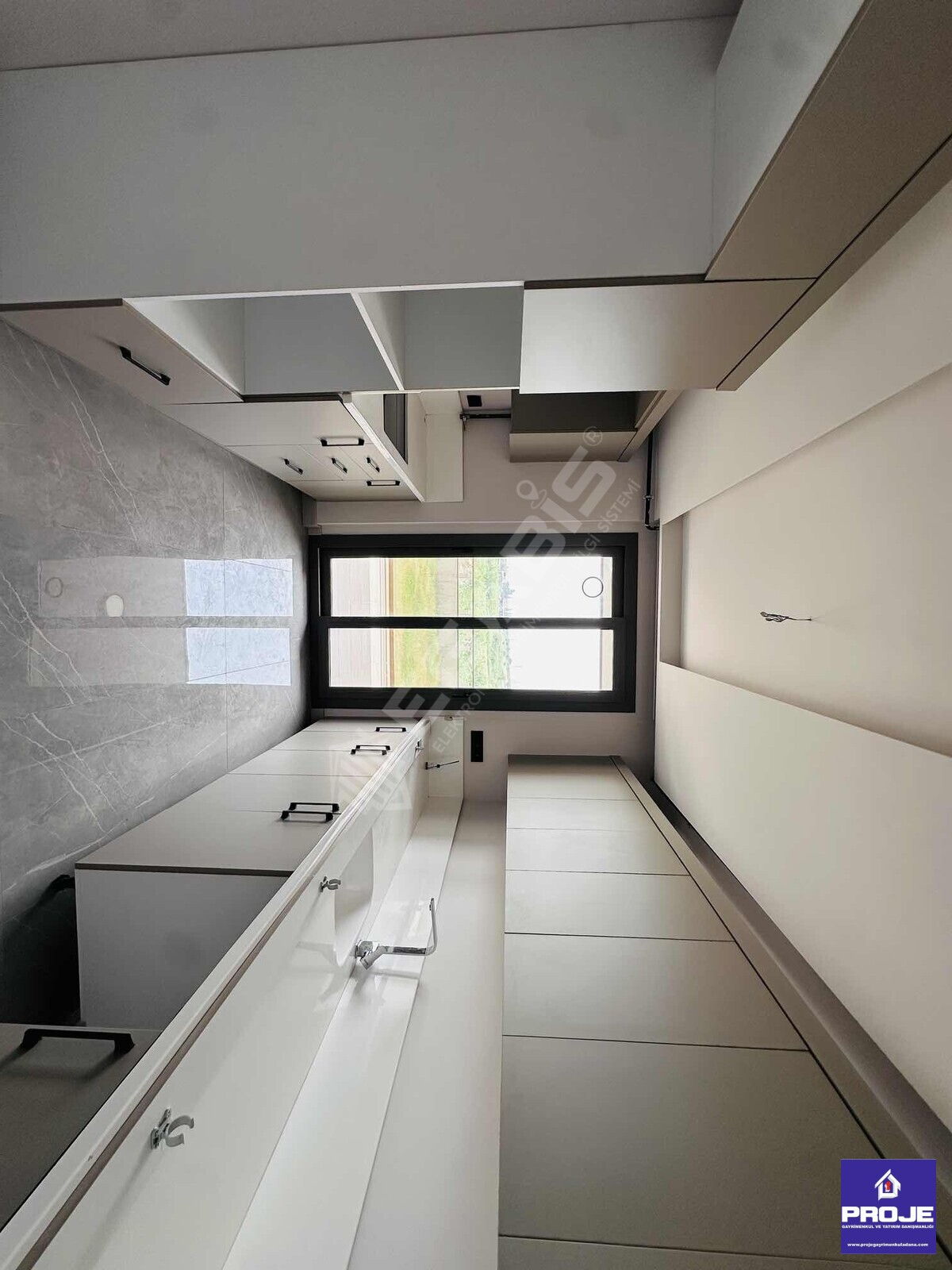 ACİL SATILIK 3+1 KAPALI MUTFAK AZ KATLI İSKANLI SATILIK DAİRE