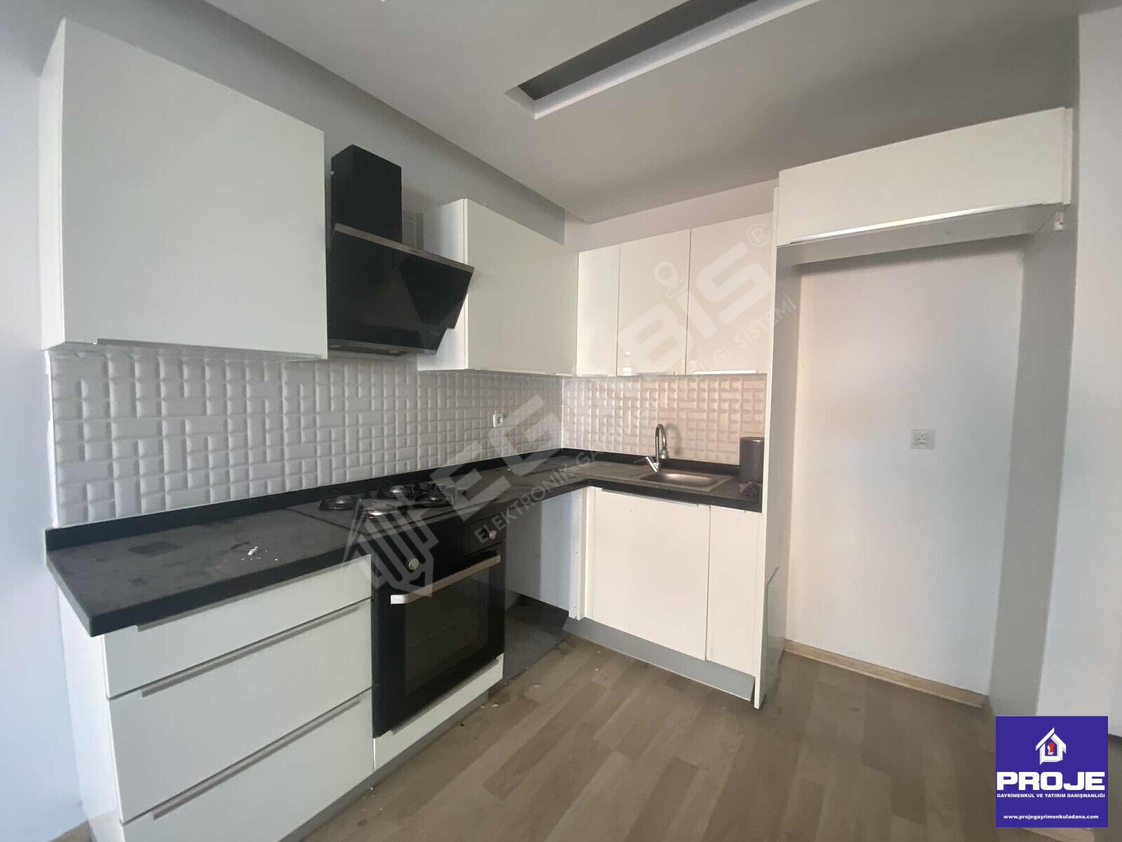 HATASIZ,M1 REAL KARŞISI,FULL SOSYAL DONATILI,7/24 GÜVENLİKLİ - 8