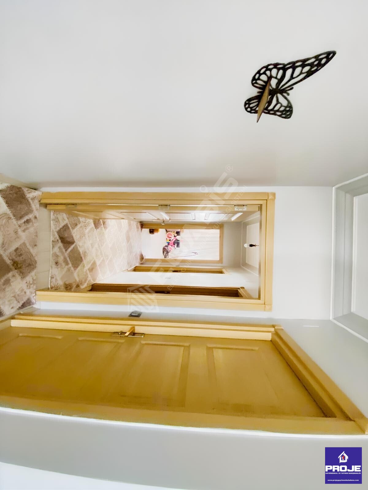 MAVİ BULVARA 1DK MESAFEDE,KAPALI MUTFAK,KİLERLİ,GENİŞ OTURUMLU - 21