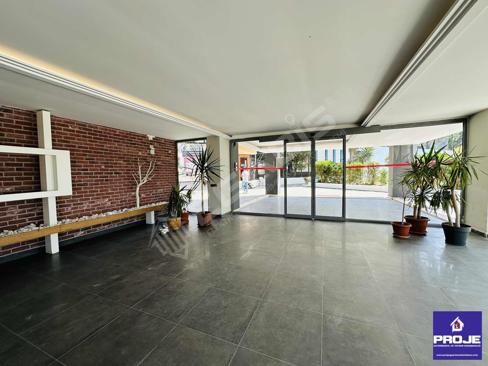 GENİŞ M2 ARAYANLARA!BULVAR ÜZERİ 235 m2 SIFIR 3+1 LUX DAİRE - 31