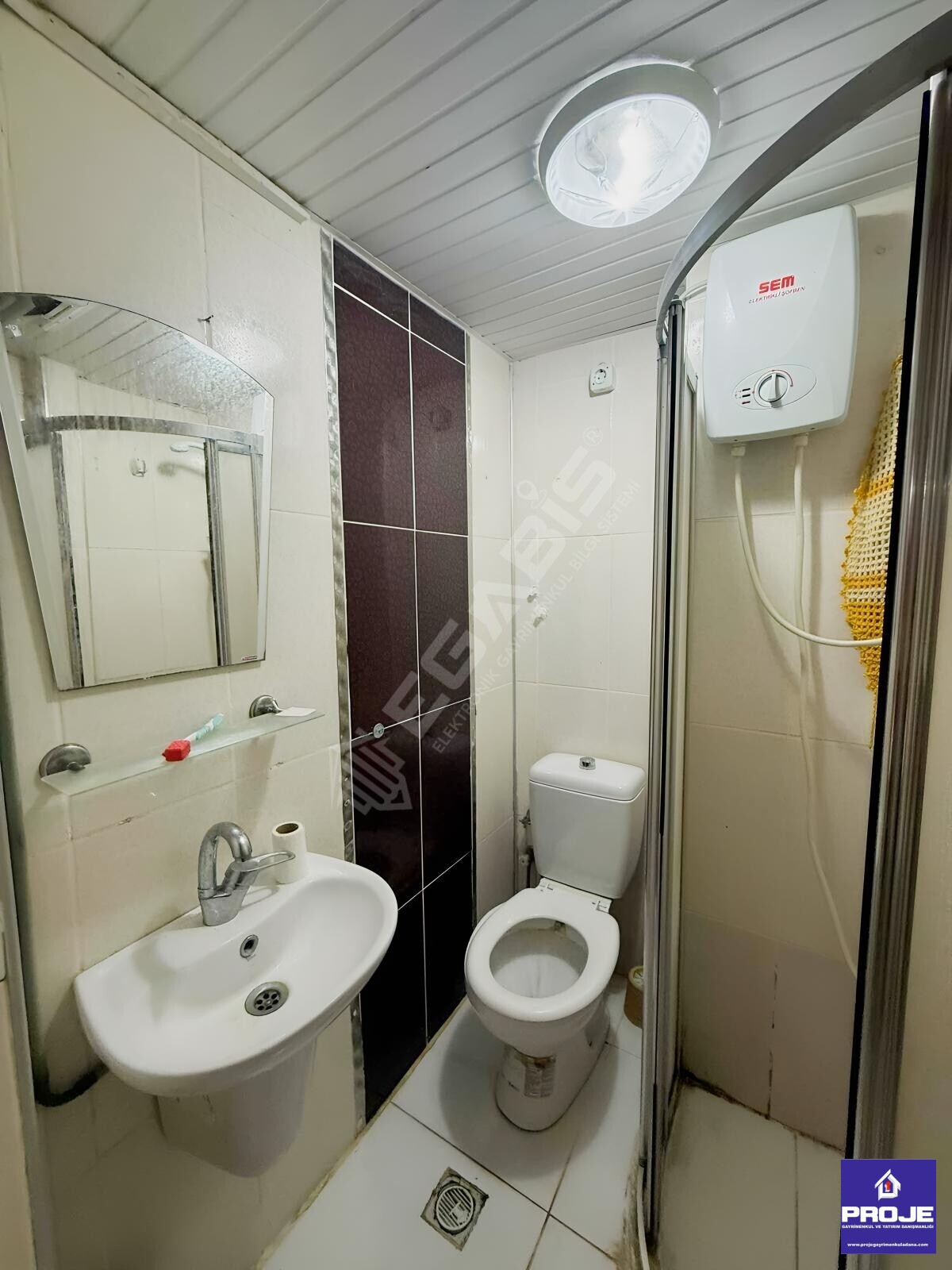 HUZUREVLERİ MERKEZİ KONUM AİLE APARTMANI EŞYALI KİRALIK - 5