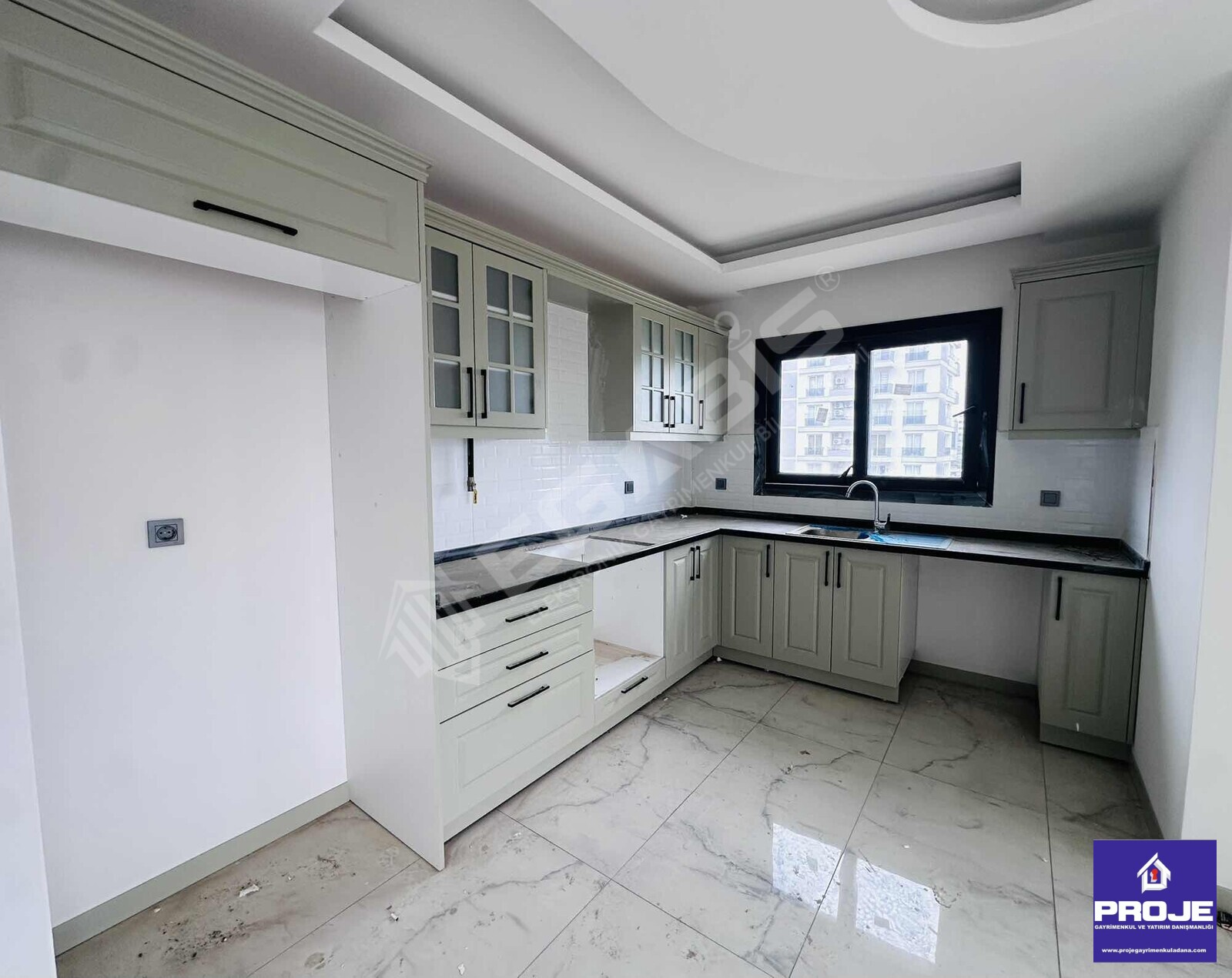 ACİL SATILIK DAİRE SIFIR 4+1 HAVUZLU SİTE İÇİ - 3