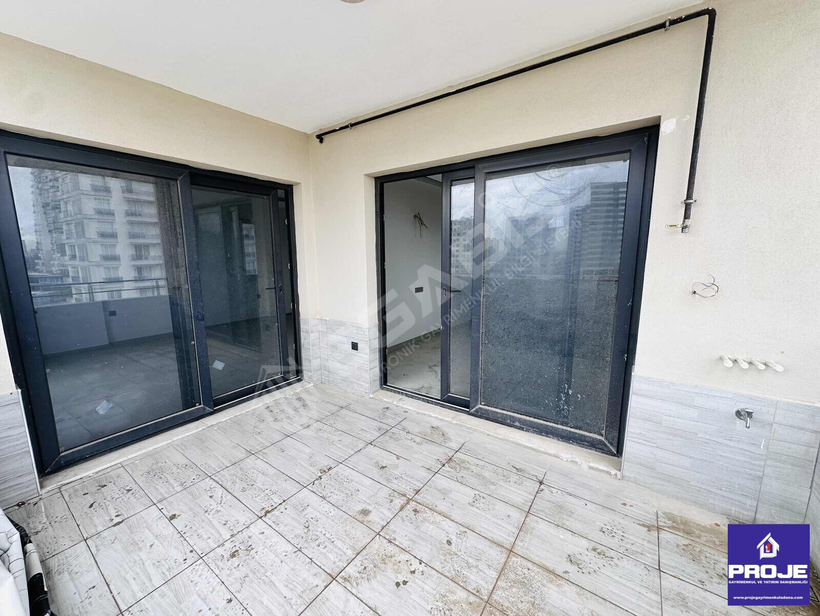 ACİL SATILIK DAİRE SIFIR 4+1 HAVUZLU SİTE İÇİ - 20