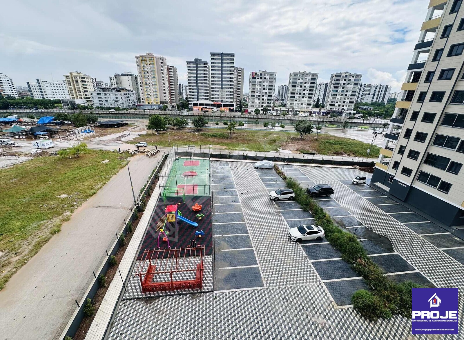 ACİL SATILIK DAİRE SIFIR 4+1 HAVUZLU SİTE İÇİ - 23