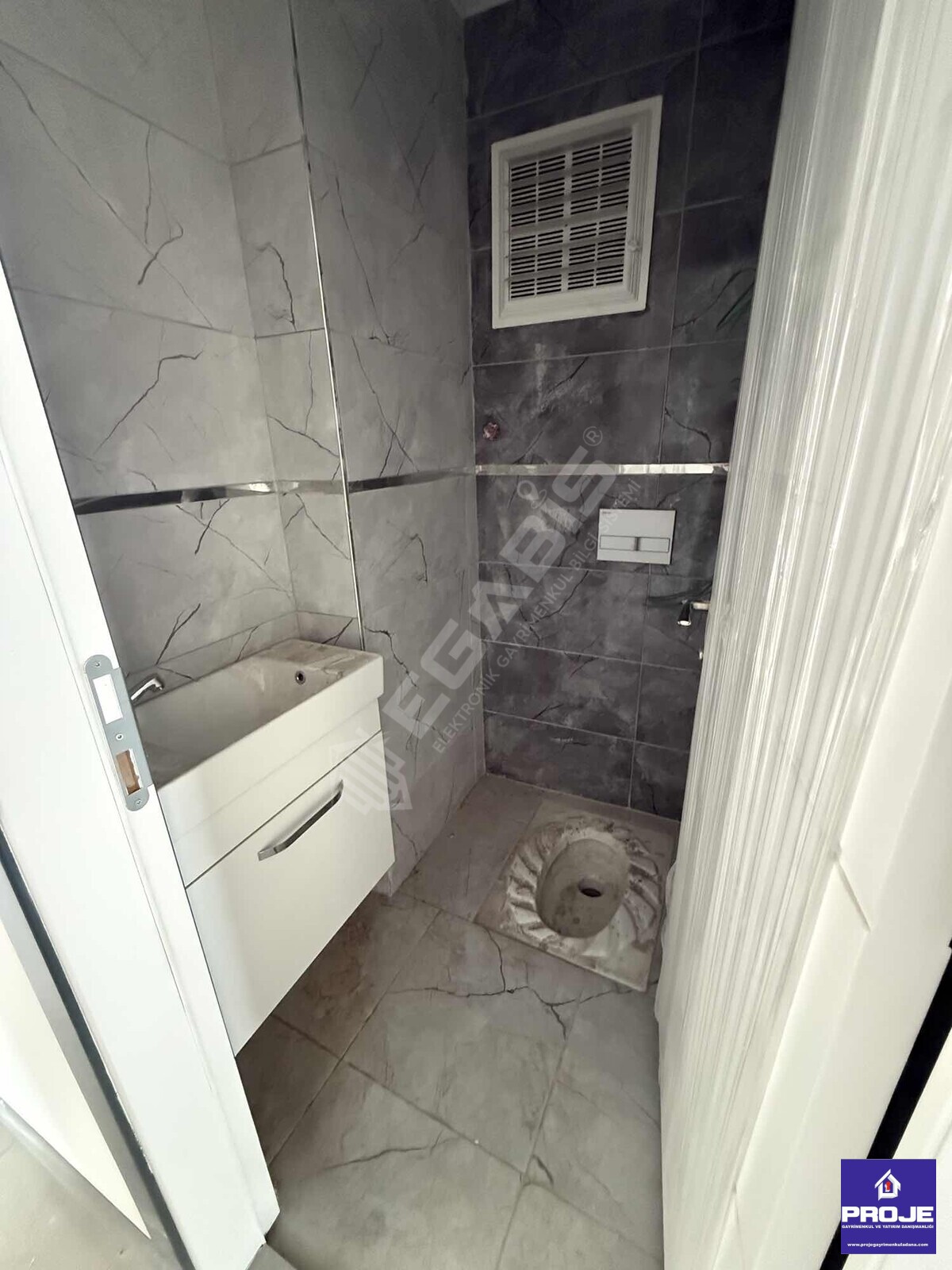 3+1 KAPALI MUTFAK ÇİFT BANYO GİYİNME ODA VE HAVUZLU 0 DAİRE - 12
