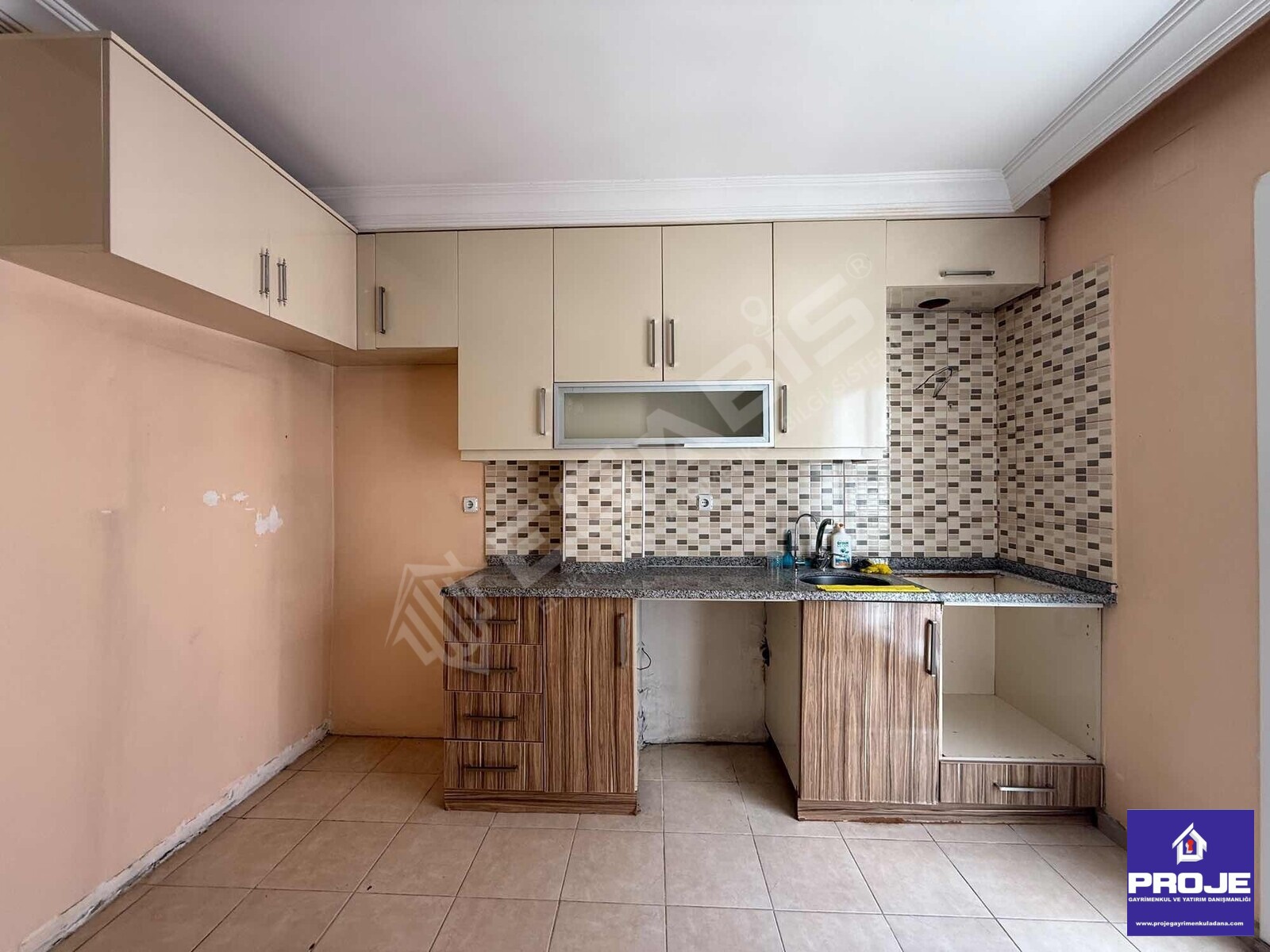 SEYHAN YEŞILOBA MH 3+1 AZ KATLI 8 YAŞINDA CAZİPPPPPP DAİRE - 2