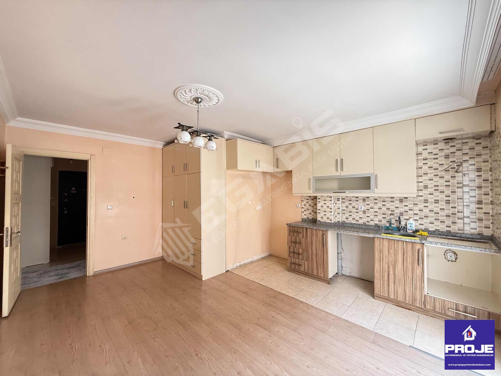 SEYHAN YEŞILOBA MH 3+1 AZ KATLI 8 YAŞINDA CAZİPPPPPP DAİRE - 6