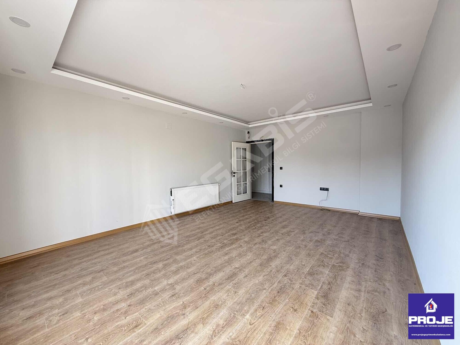 TEK BLOKLU SİTE. HAVUZLU BULVAR ÜSTÜ (0) DAİRE - 5