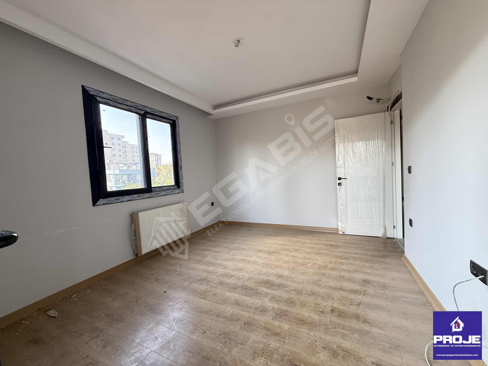 TEK BLOKLU SİTE. HAVUZLU BULVAR ÜSTÜ (0) DAİRE - 9