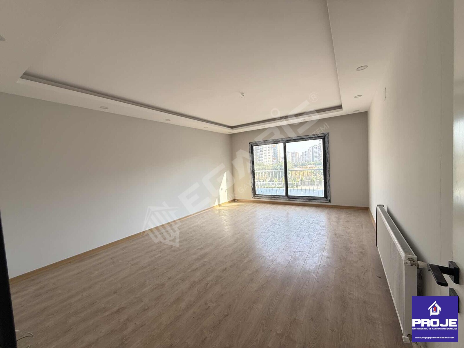 TEK BLOKLU SİTE. HAVUZLU BULVAR ÜSTÜ (0) DAİRE - 3