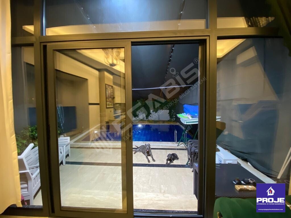 GÜRSELPAŞA'DA MUHTEŞEM DİZAYNLI EŞYALI KİRALIK DAİRE
