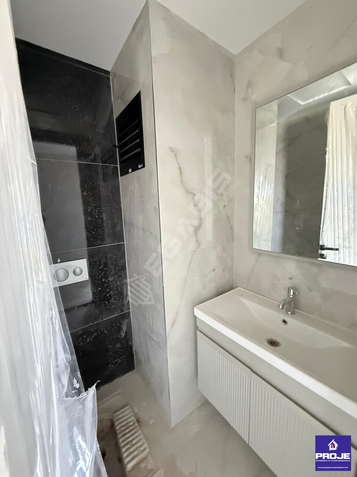 KABASAKAL'DA HARİKA KONSEPTİYLE MUHTEŞEM SATILIK DAİRE - 13