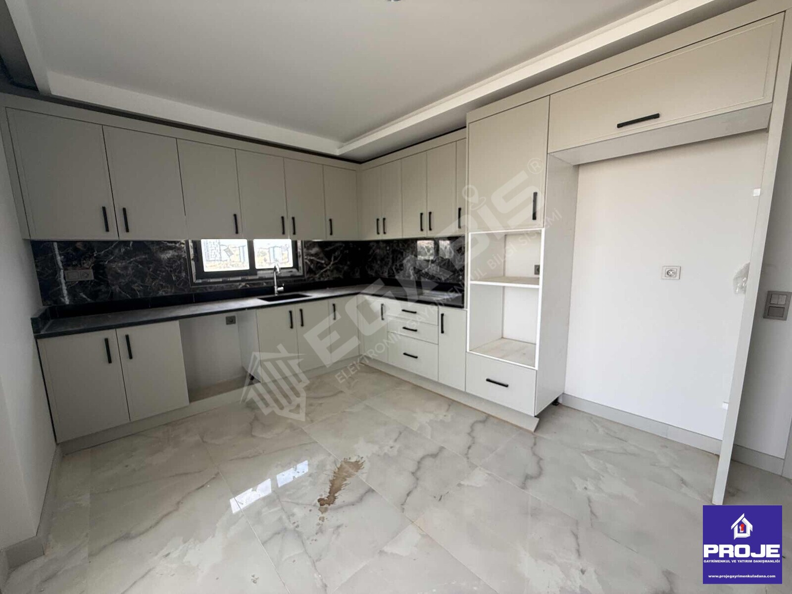 KABASAKAL BULVAR ÜZERİ 4+1 ULTRA LÜX (0) DAİRE - 3