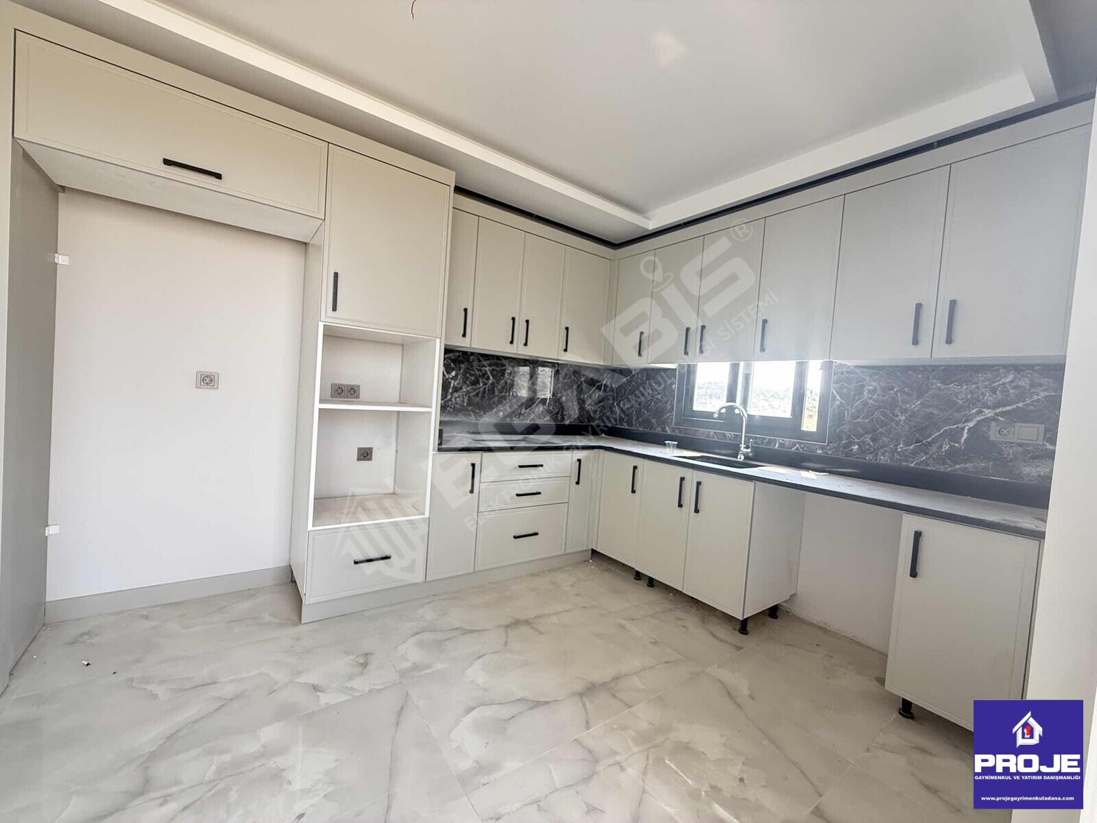 KABASAKAL' da 3+1 KAPALI MUTFAK LÜX SİTE BULVAR ÜZERİ (0) DAİRE - 8