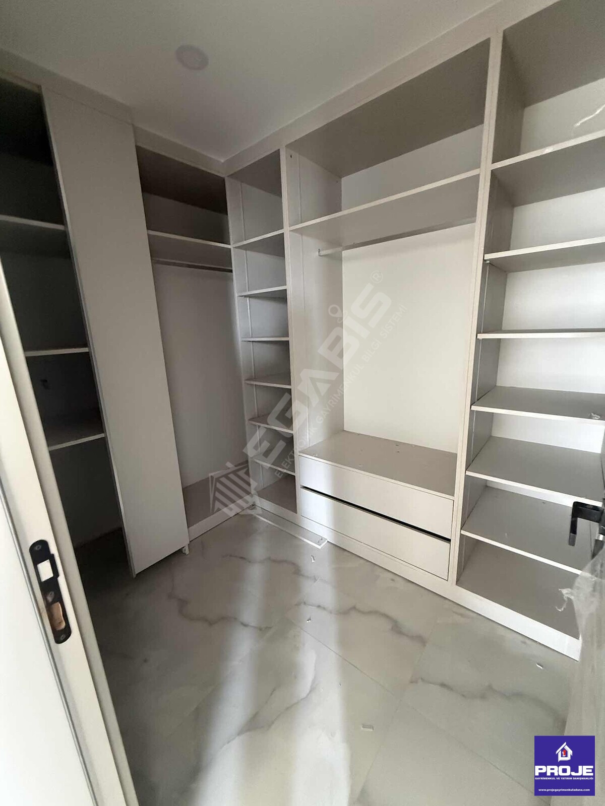 KABASAKAL' da 3+1 KAPALI MUTFAK LÜX SİTE BULVAR ÜZERİ (0) DAİRE - 17