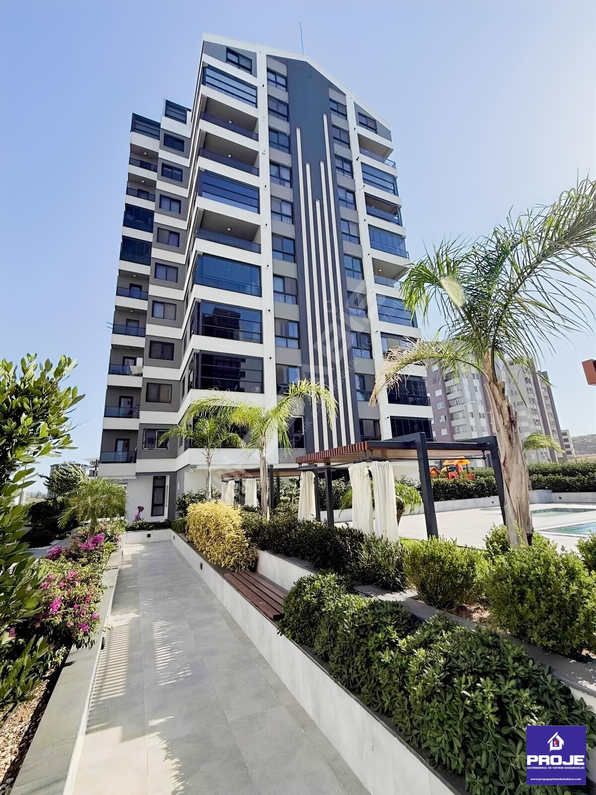 HİLLL TOWN'DA ARANILAN ULTRA LÜX 4+1 DAİRE GELDİ !