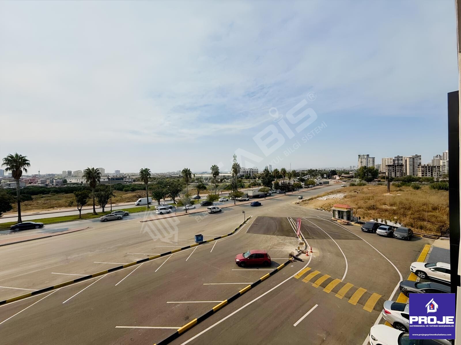 ÖĞRETMENLER BLV ÜZERİ 140M2 YÜKSEK KİRA GETİRİLİ SATILIK OFİS